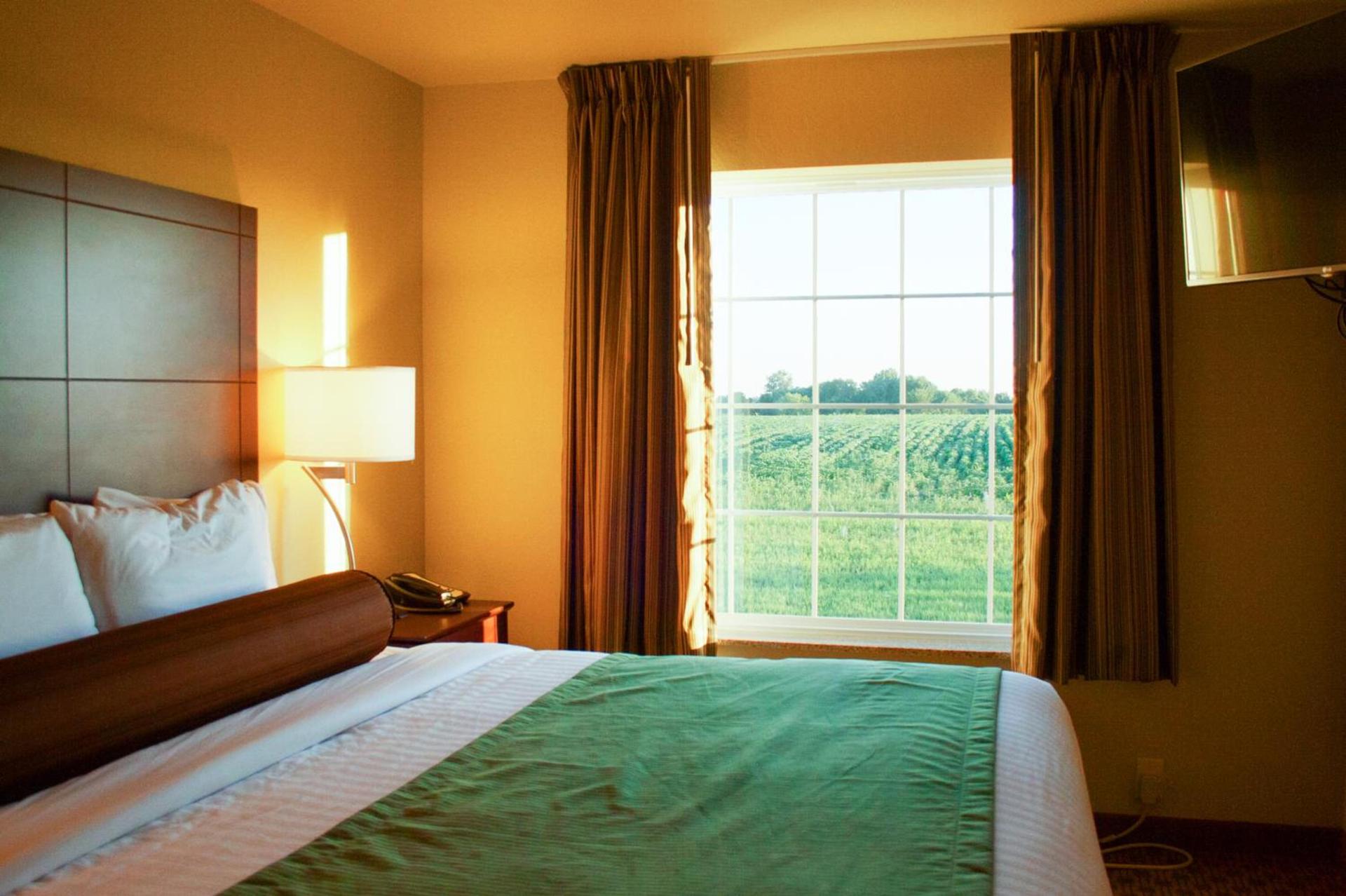 Cobblestone Inn & Suites-Winterset photo 10