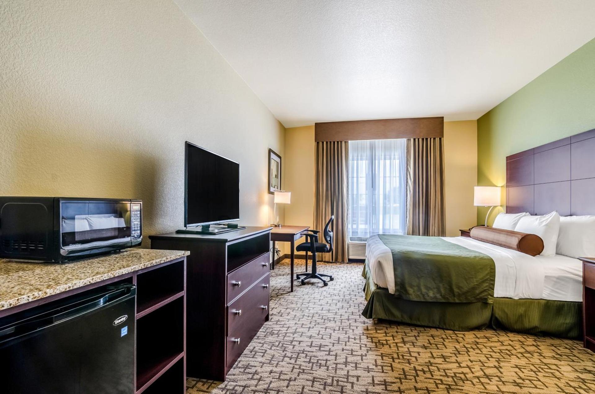 Cobblestone Hotel & Suites - McCook photo 29