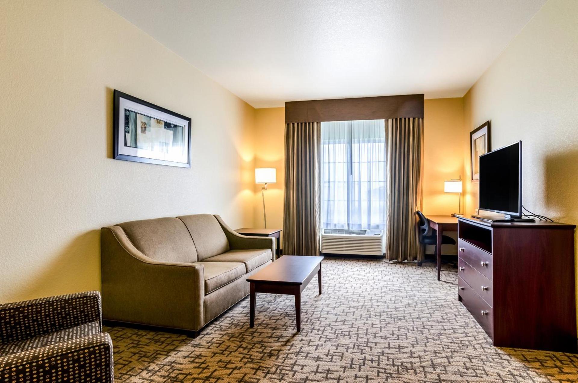 Cobblestone Hotel & Suites - McCook photo 20
