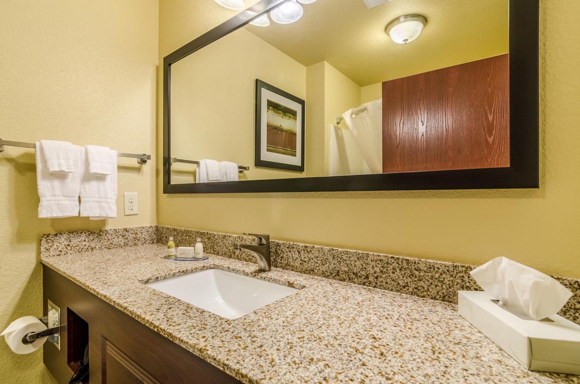 Cobblestone Hotel & Suites - McCook photo 16