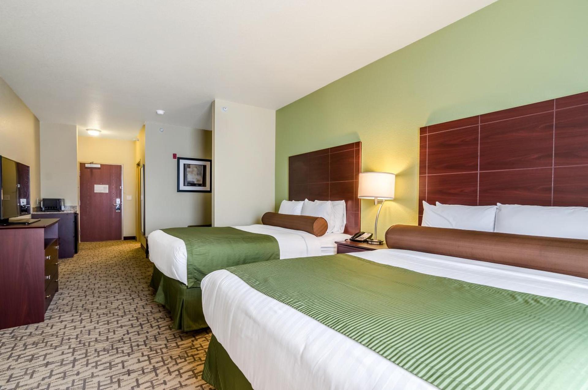 Cobblestone Hotel & Suites - McCook photo 8
