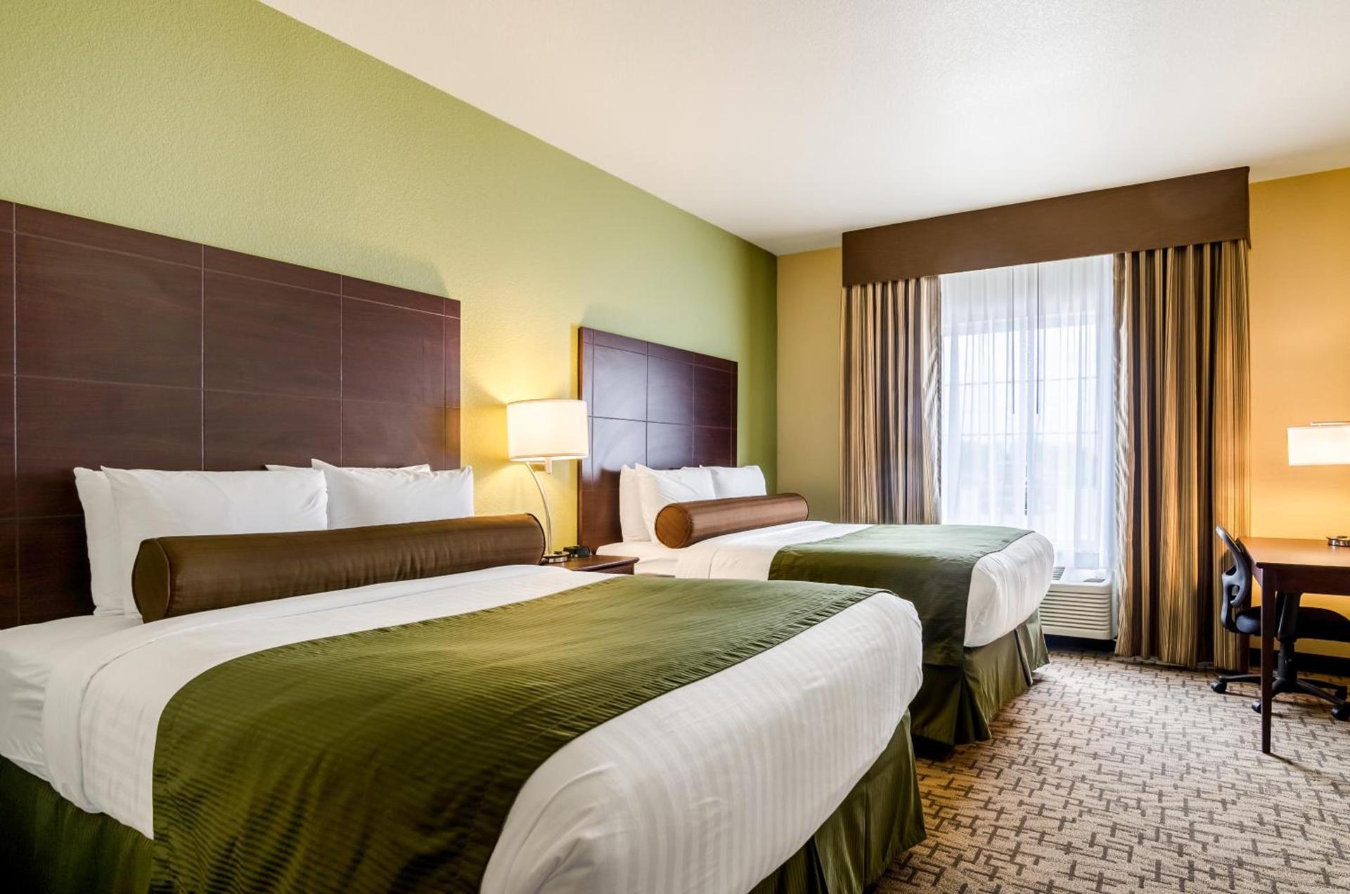 Cobblestone Hotel & Suites - McCook photo 9