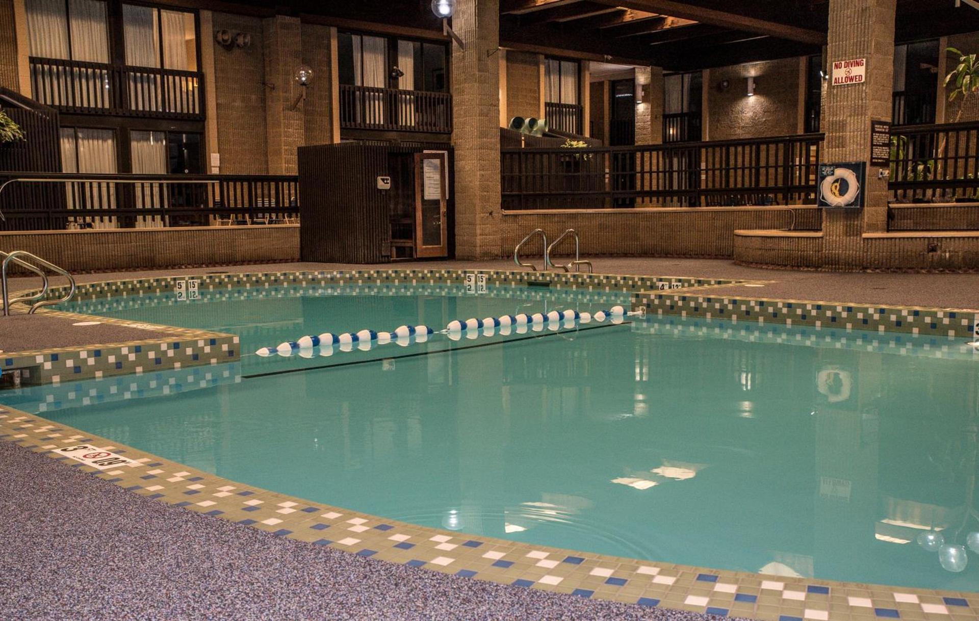 Ramada by Wyndham Alpena photo 49