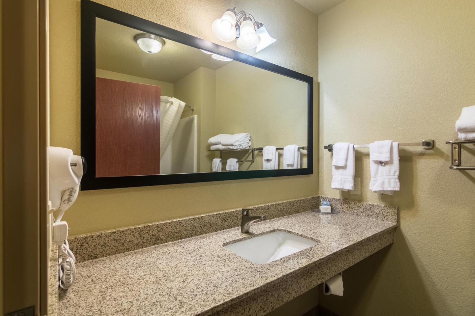 Cobblestone Inn & Suites - Lakin photo 14
