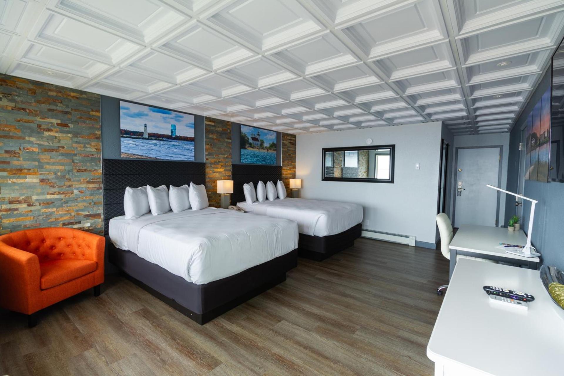 Terrace Bay Hotel - Lakefront photo 9