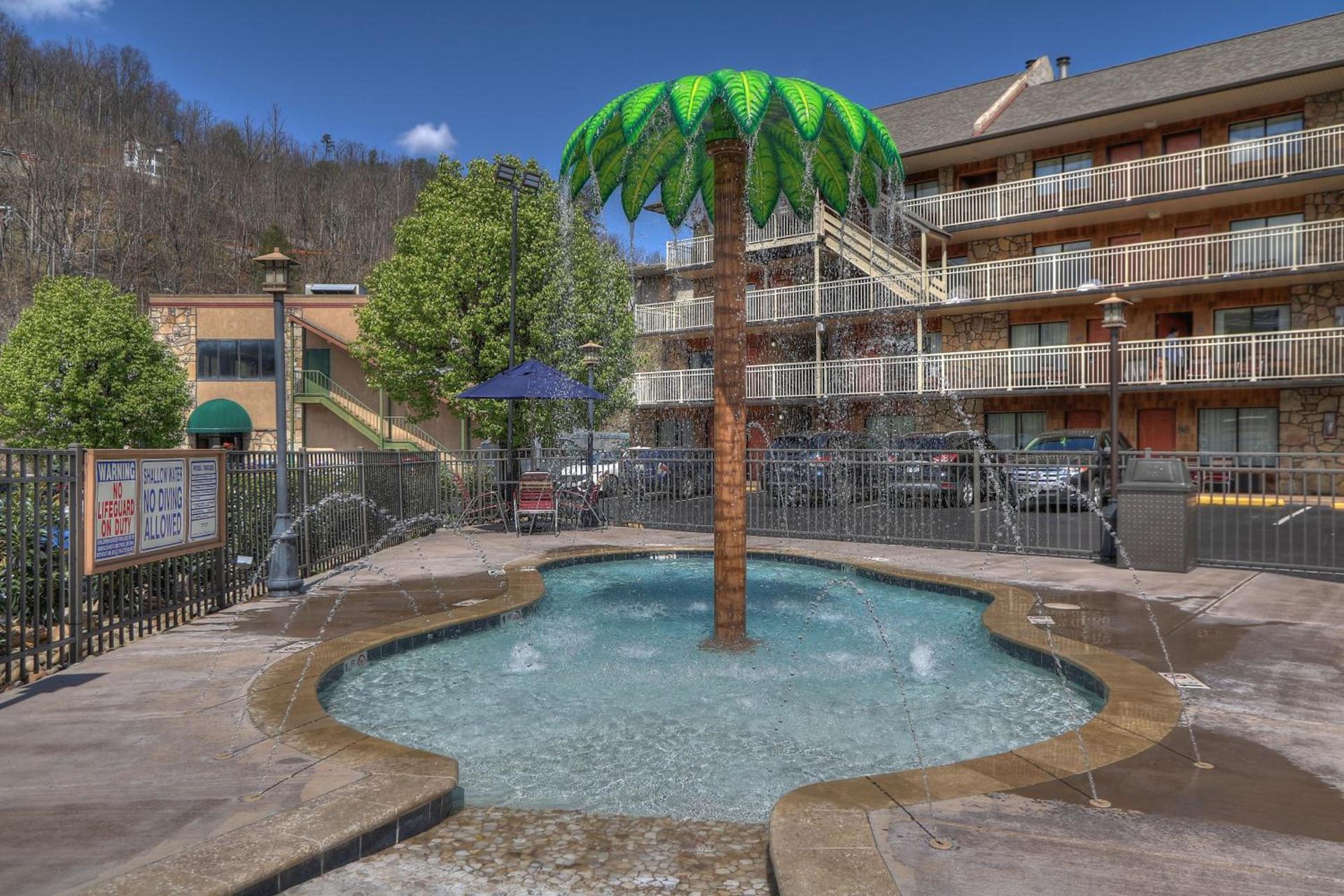 Crossroads Inn & Suites photo 39