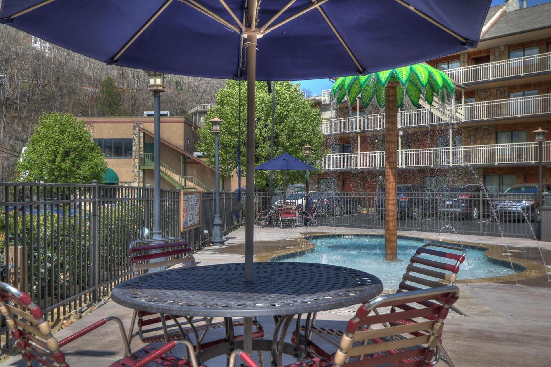 Crossroads Inn & Suites photo 27