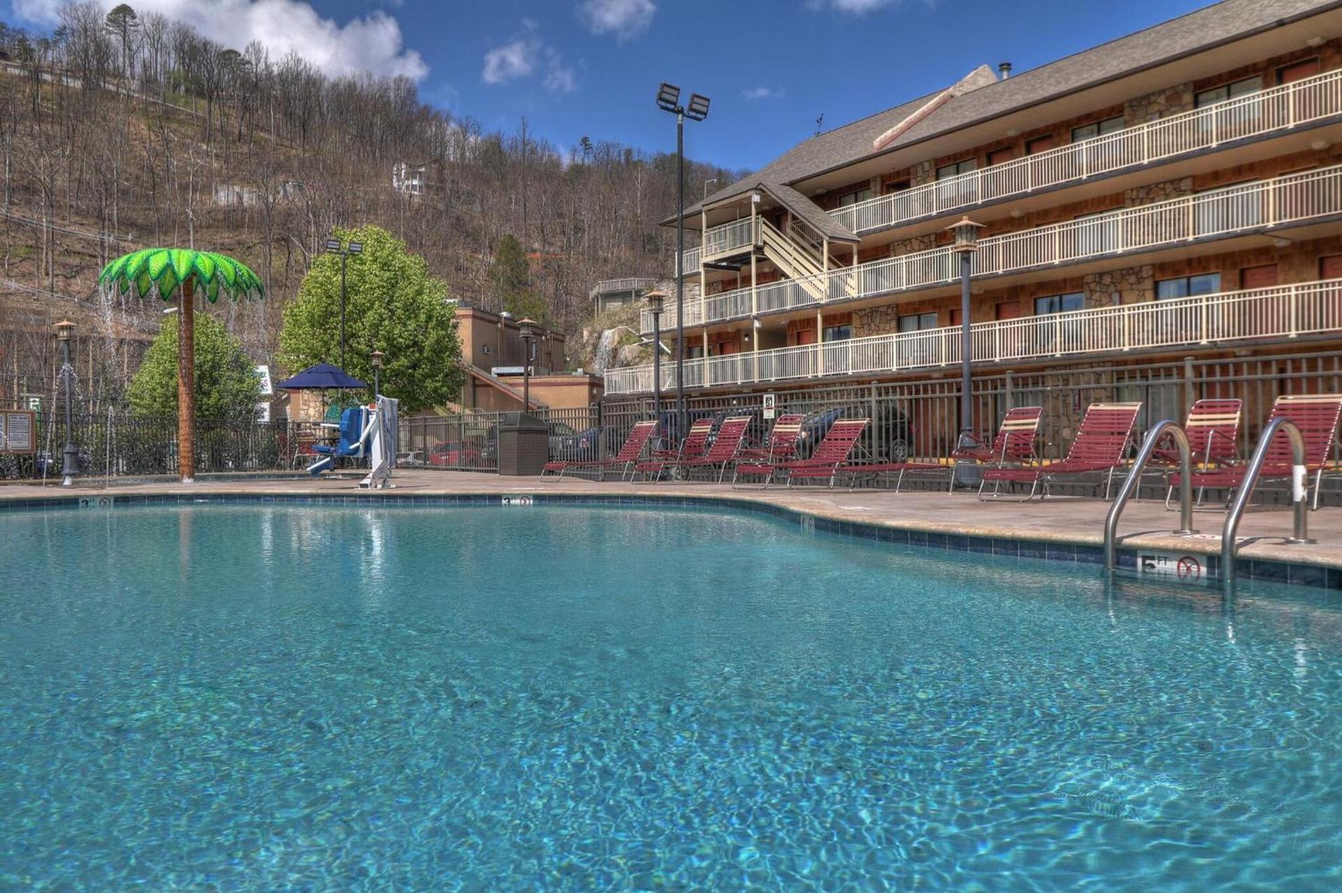 Crossroads Inn & Suites photo 22