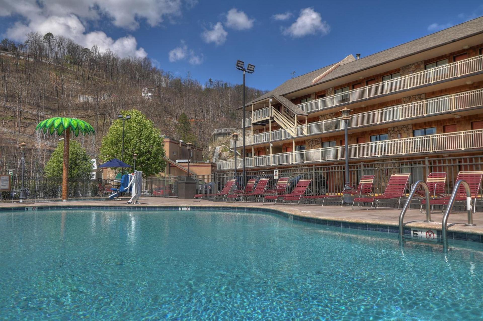 Crossroads Inn & Suites photo 20