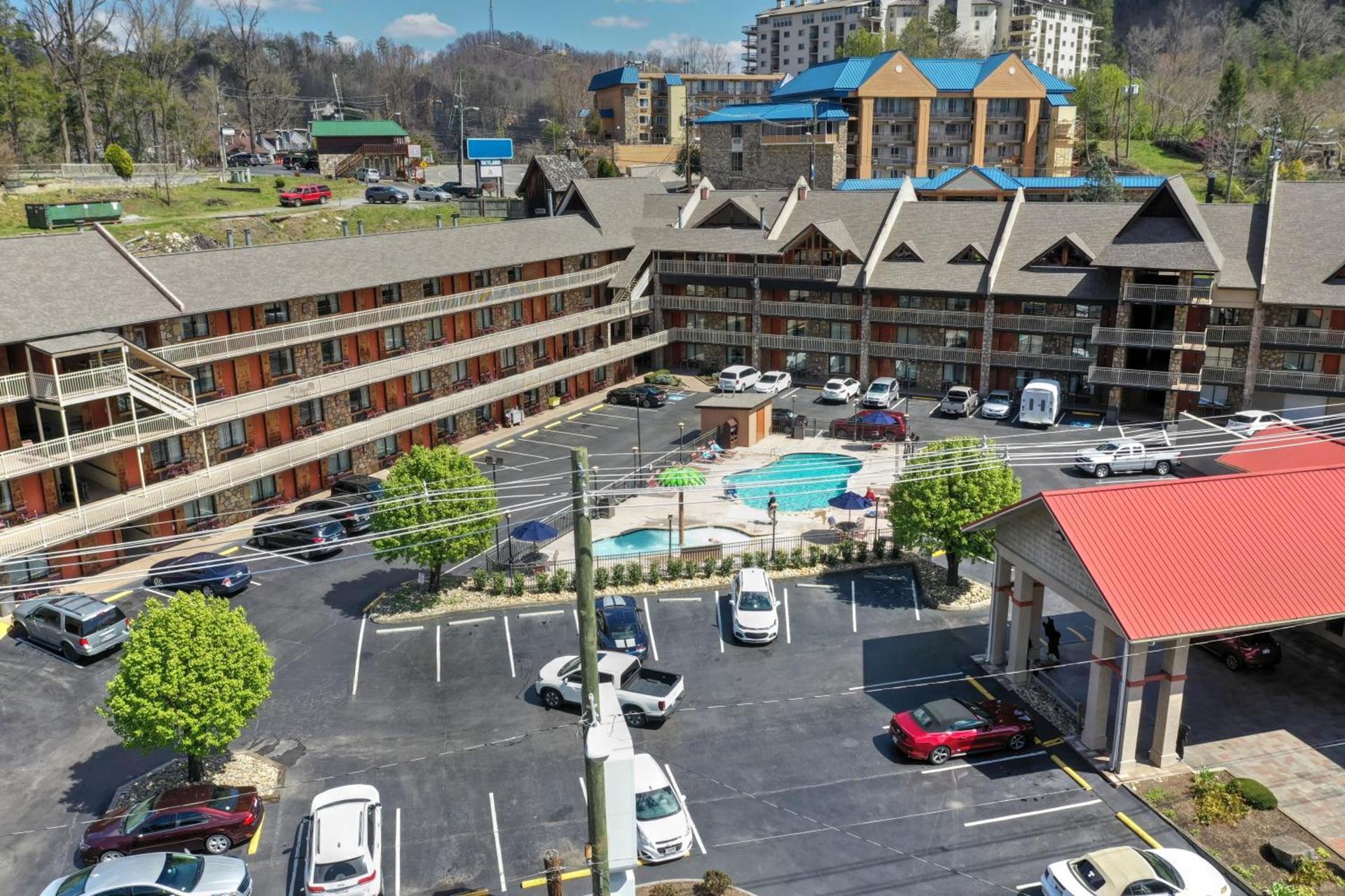Crossroads Inn & Suites photo 19