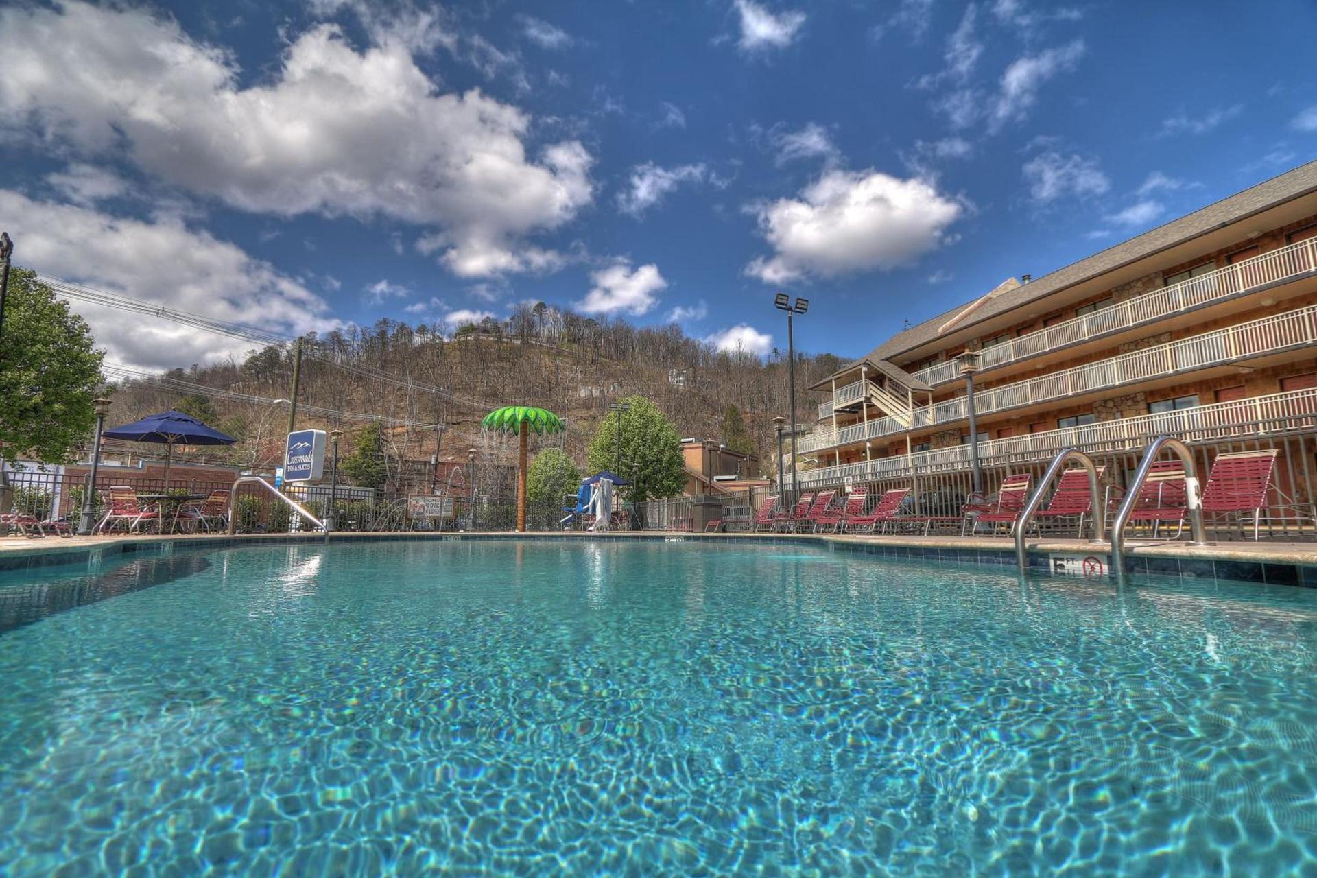Crossroads Inn & Suites photo 6