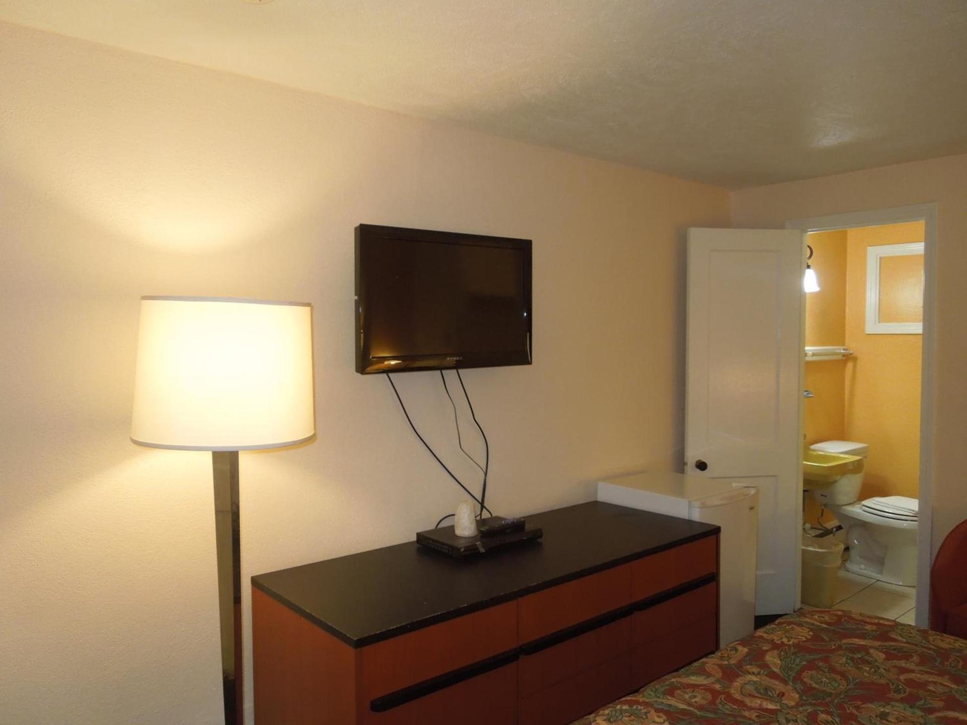 Sentinel Motel photo 12