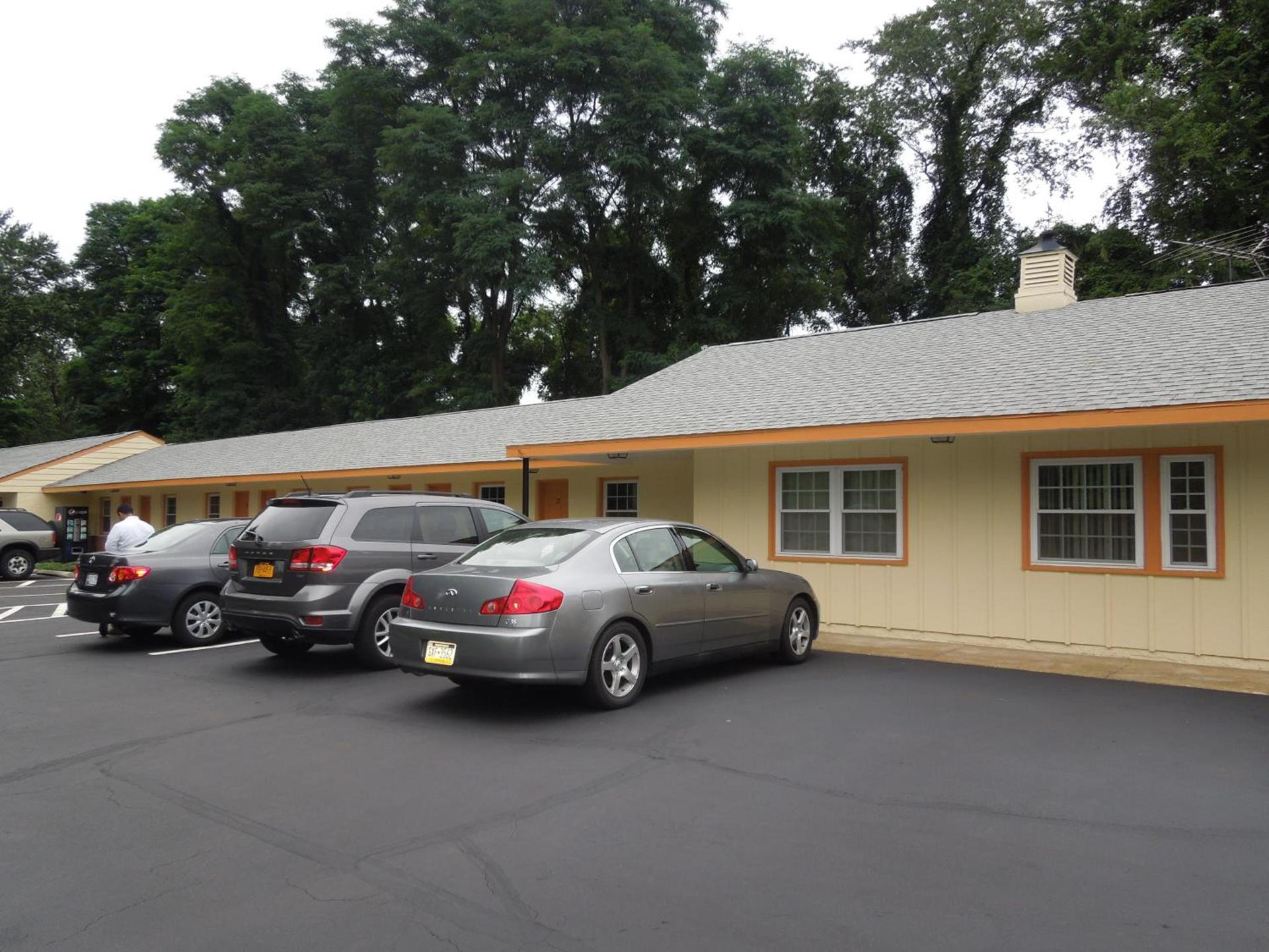 Sentinel Motel photo 28
