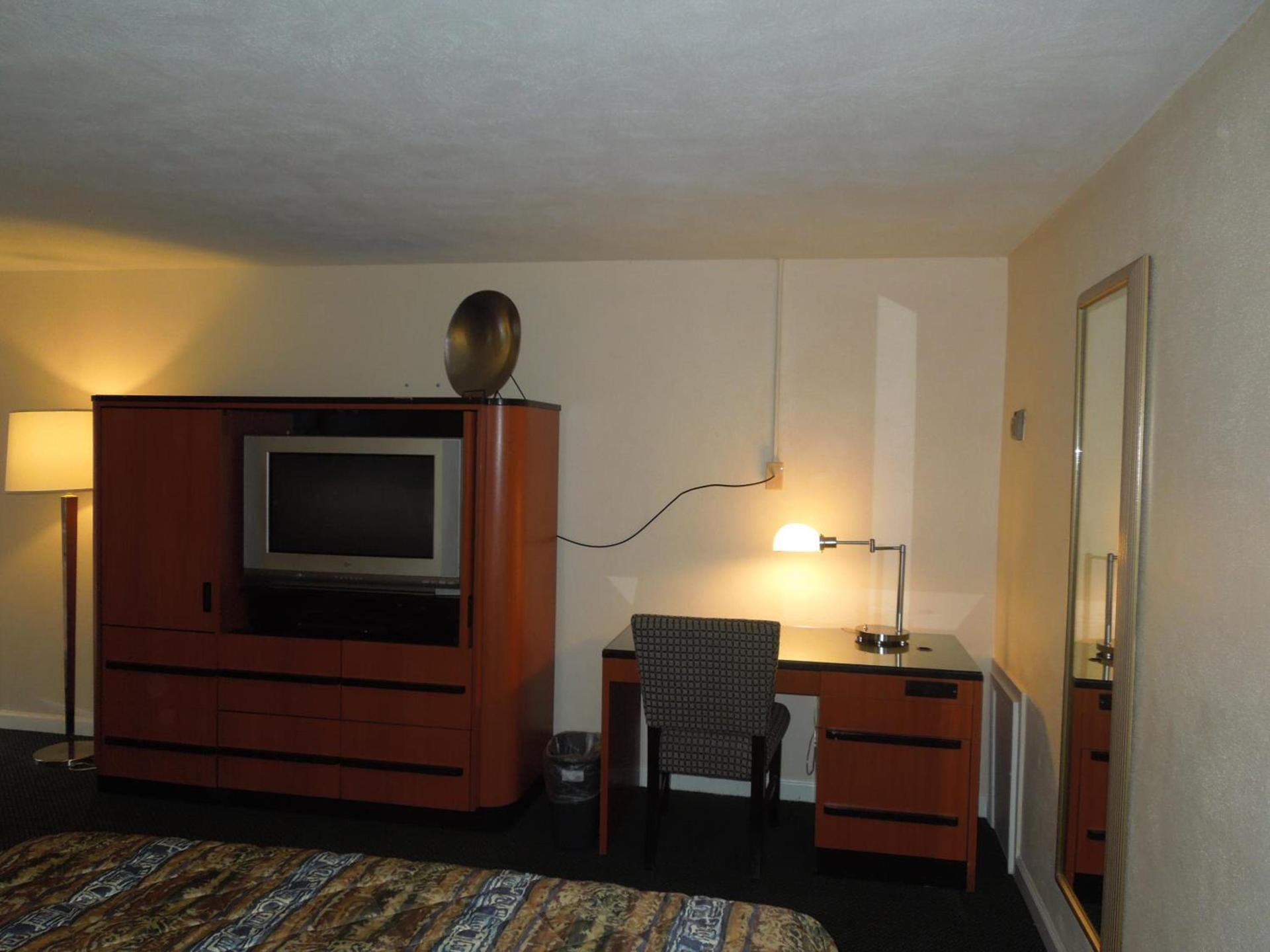 Sentinel Motel photo 22