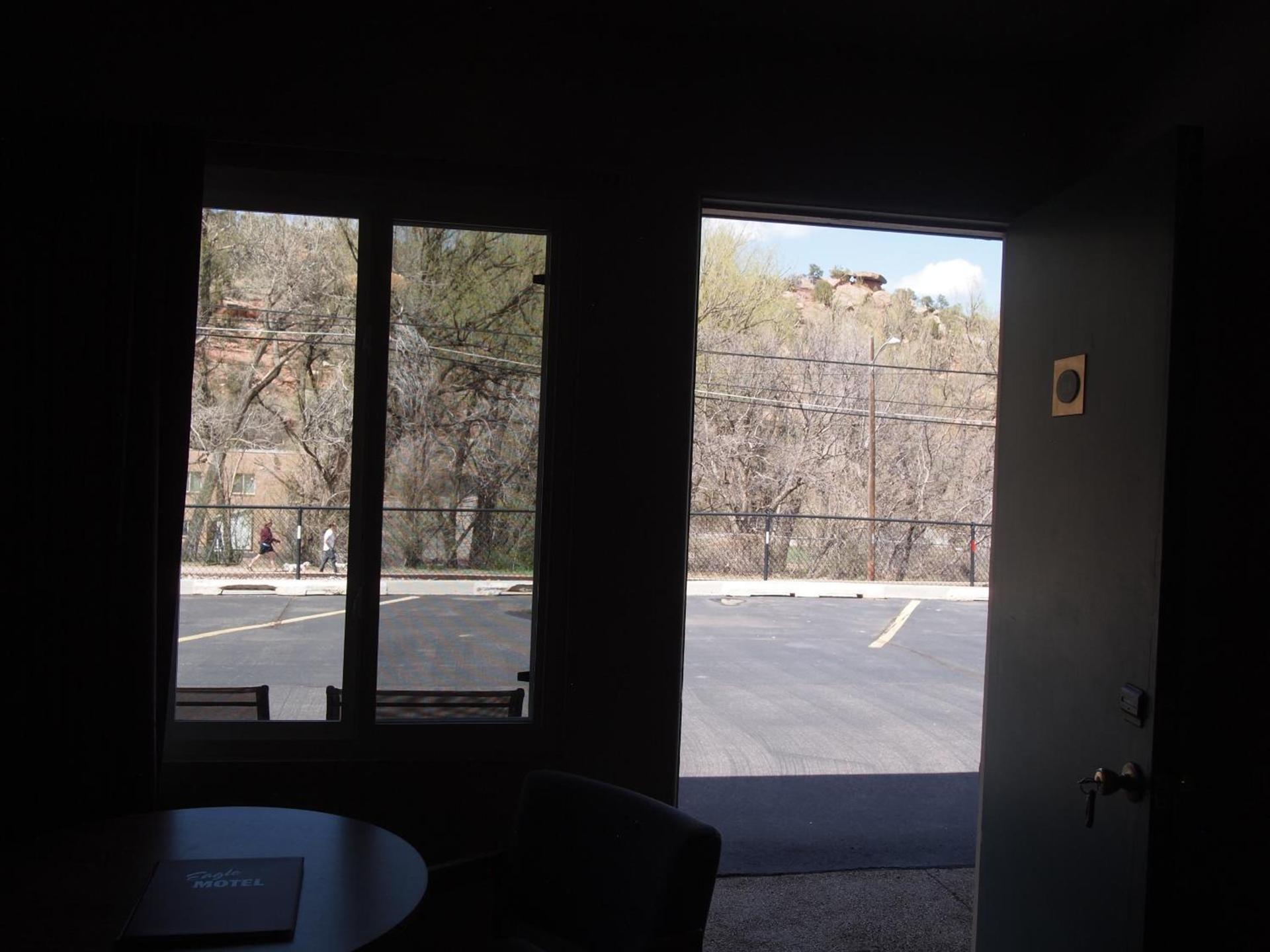 Eagle Motel photo 21