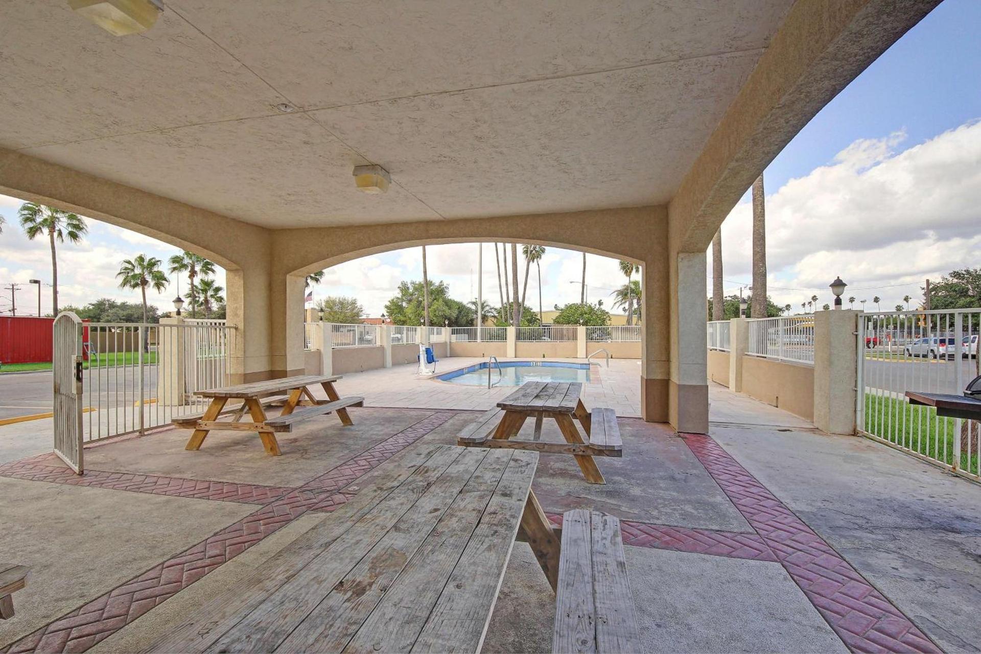 Motel 6-Edinburg, TX photo 7
