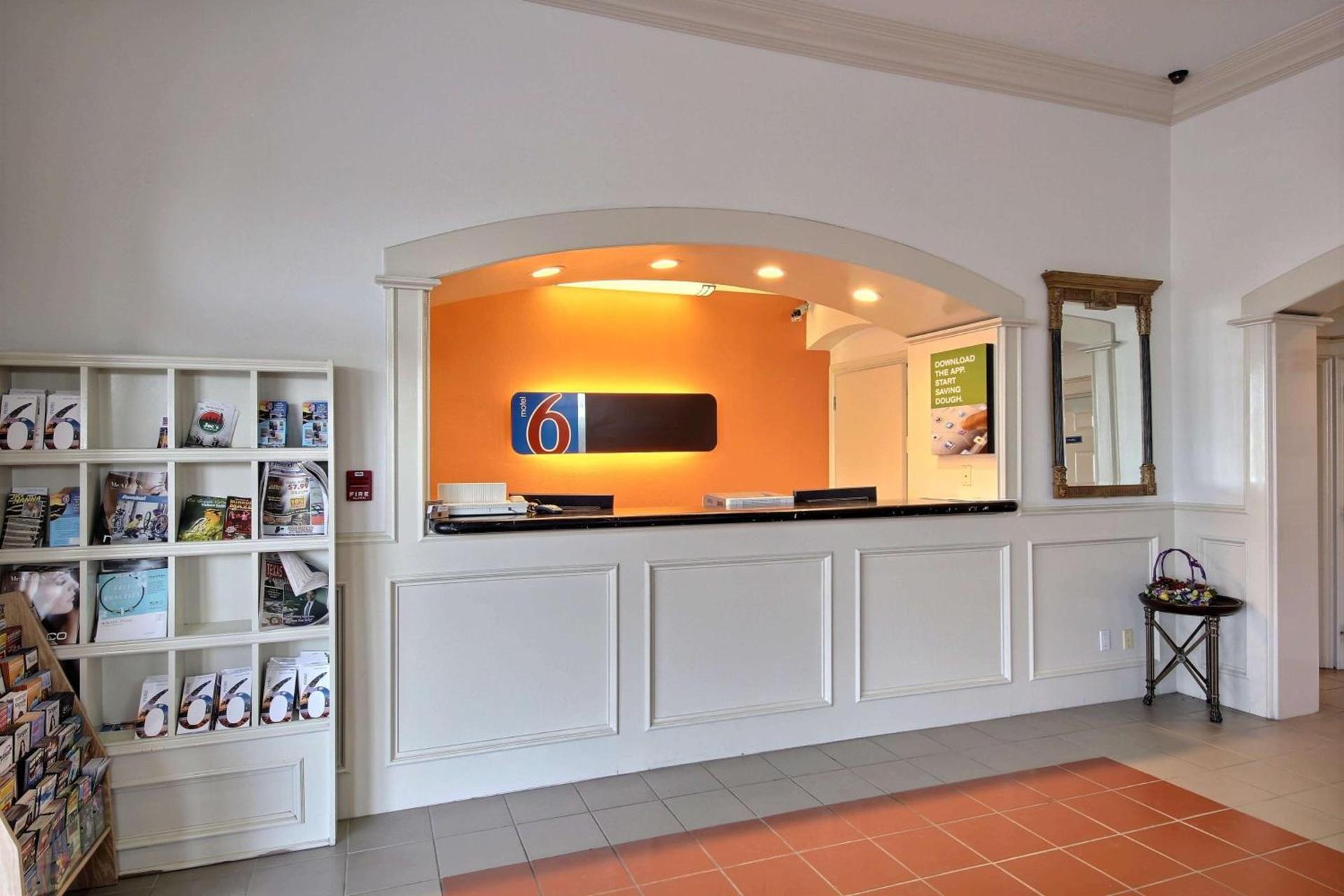 Motel 6-Edinburg, TX photo 28