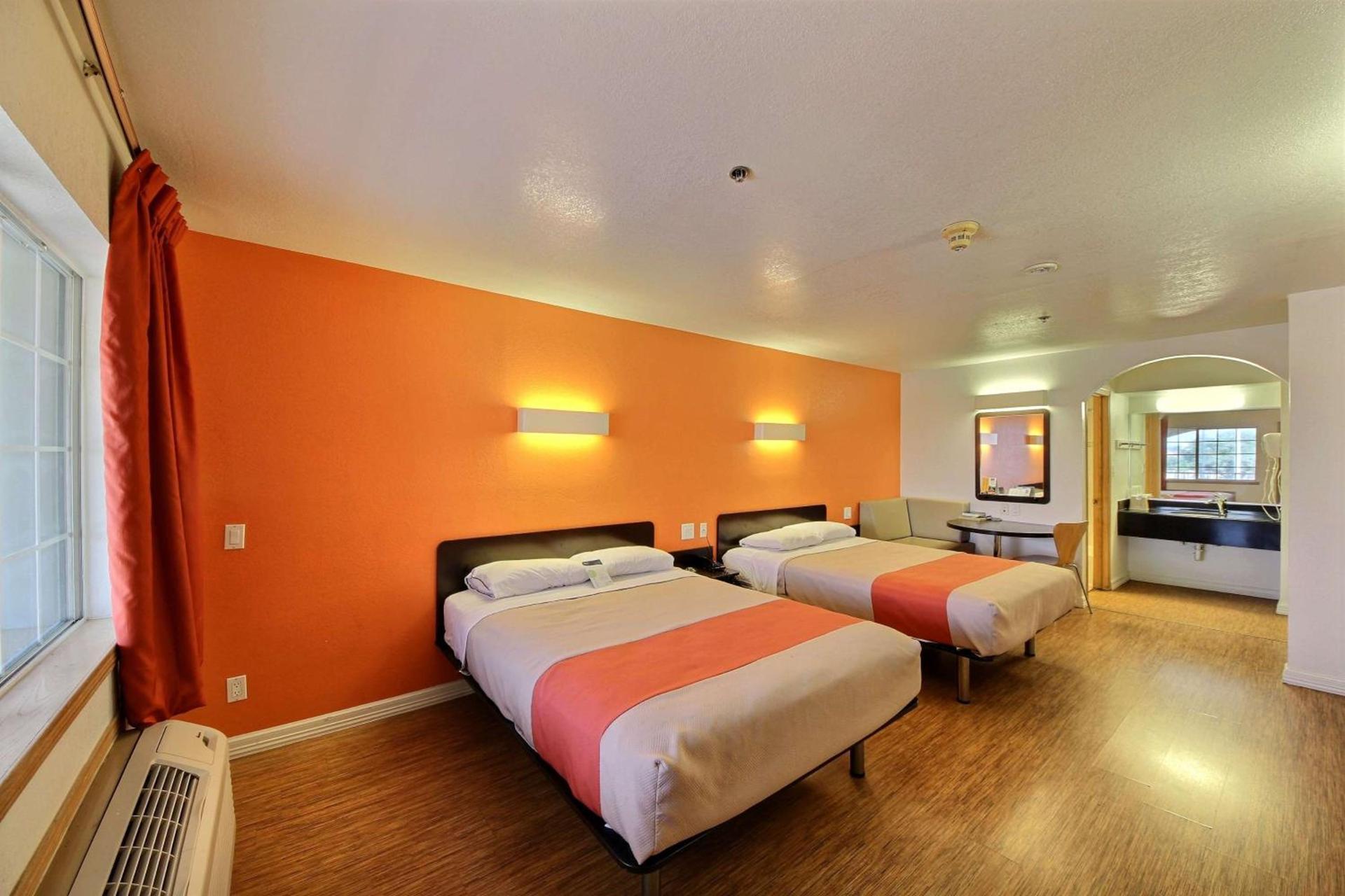 Motel 6-Edinburg, TX photo 19