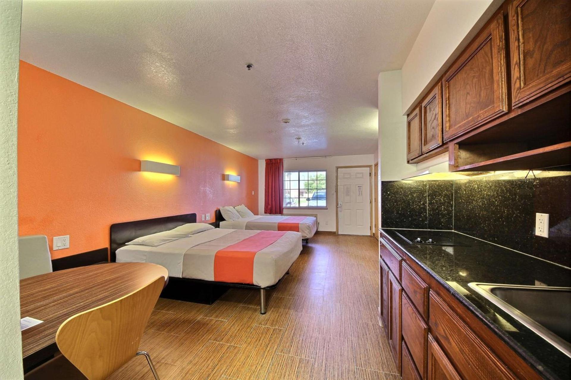Motel 6-Edinburg, TX photo 21