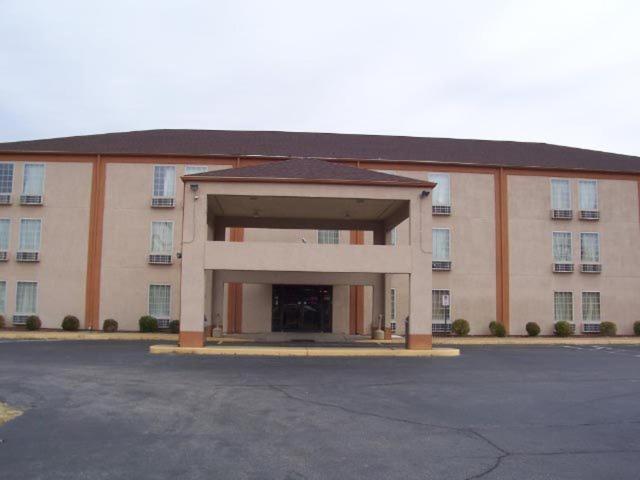 American Inn Evansville East photo 12