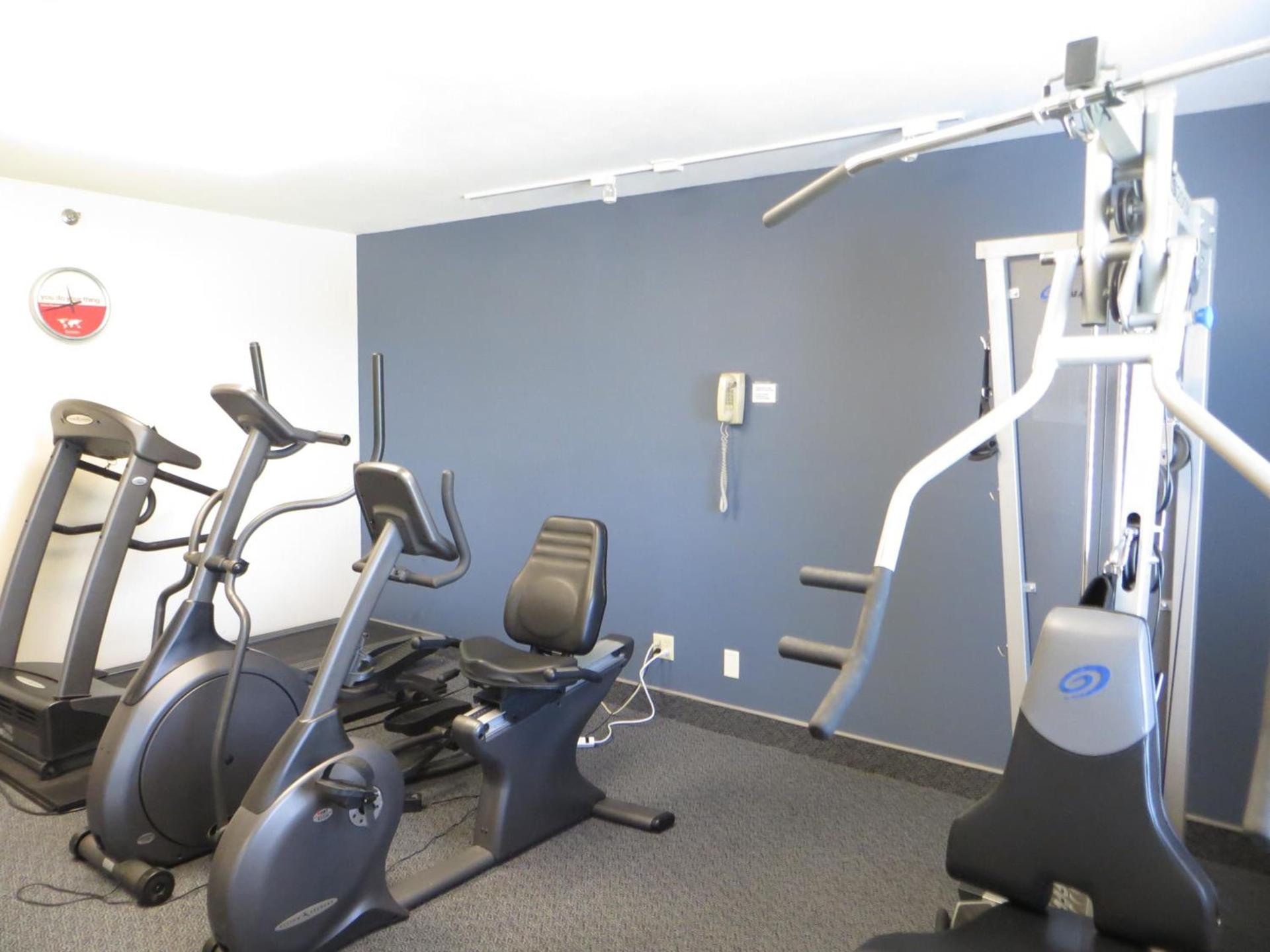 Ramada by Wyndham Springfield North photo 58