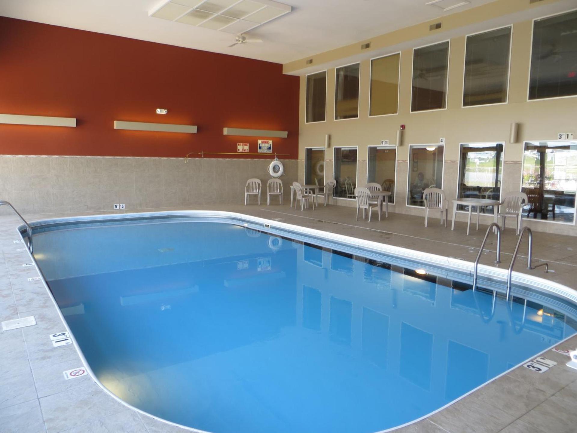 Ramada by Wyndham Springfield North photo 51