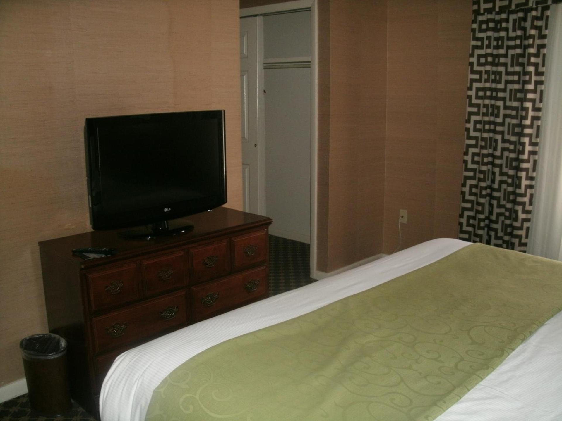 Merry Acres Inn photo 12