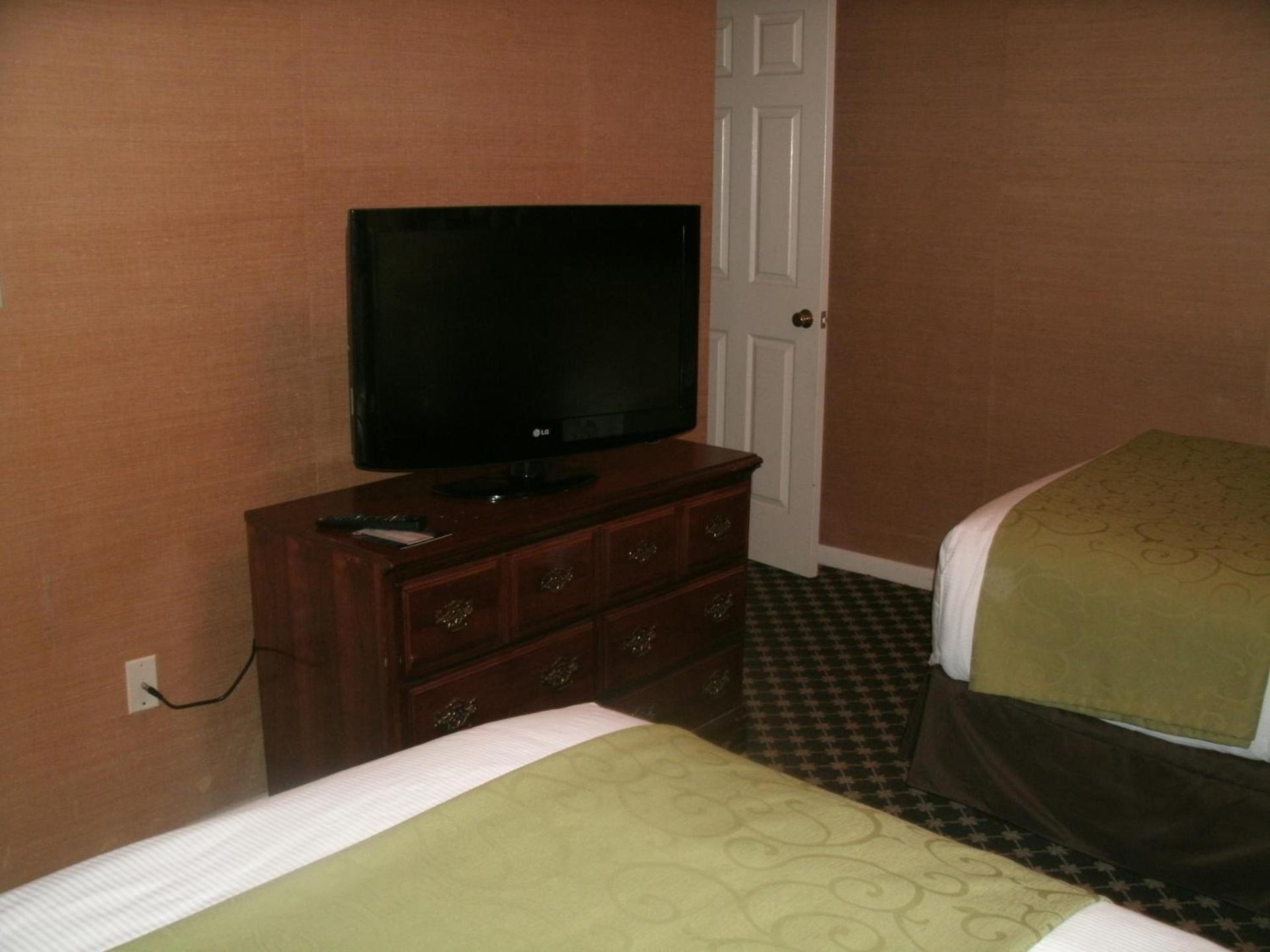 Merry Acres Inn photo 20