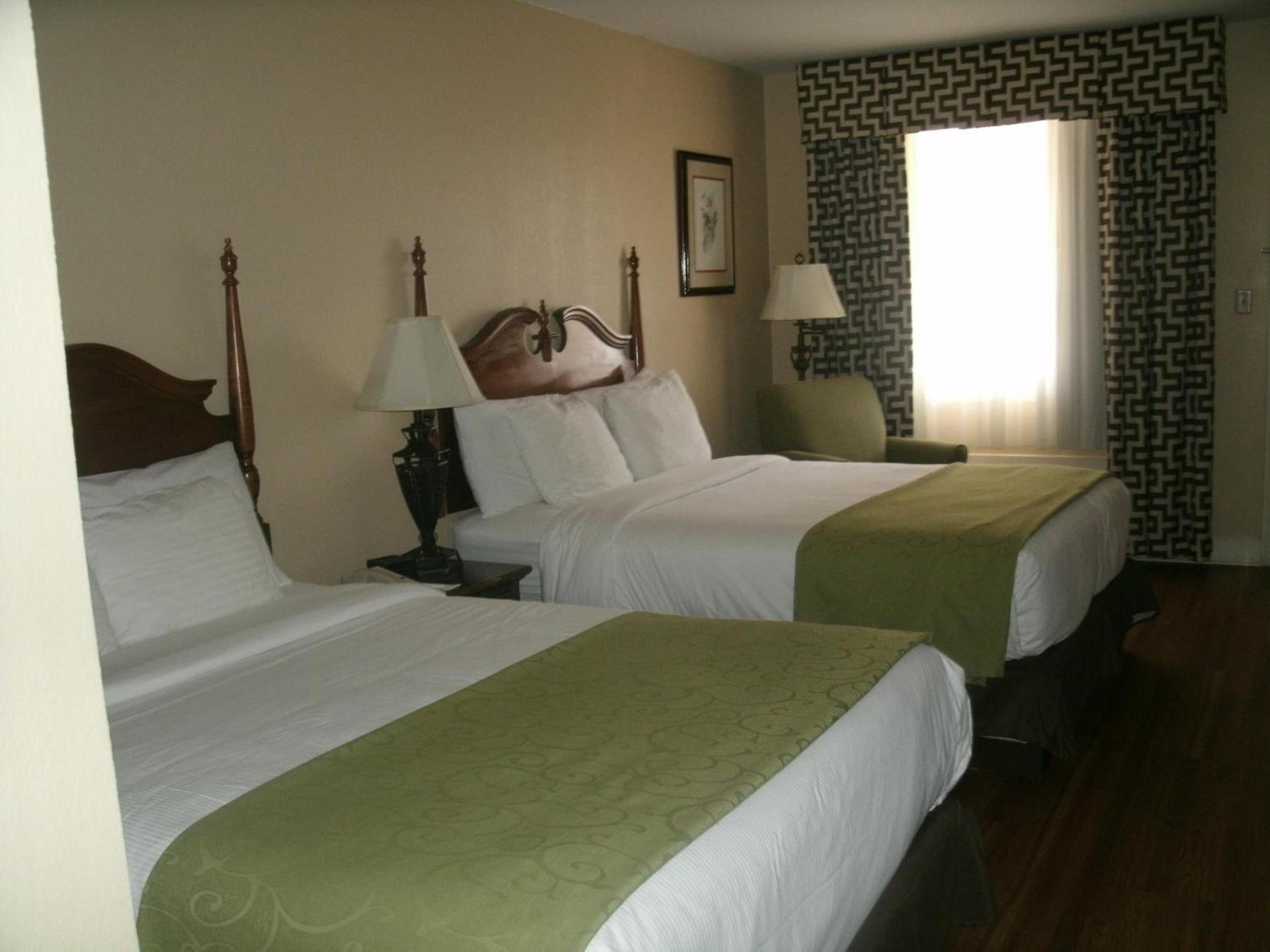 Merry Acres Inn photo 3