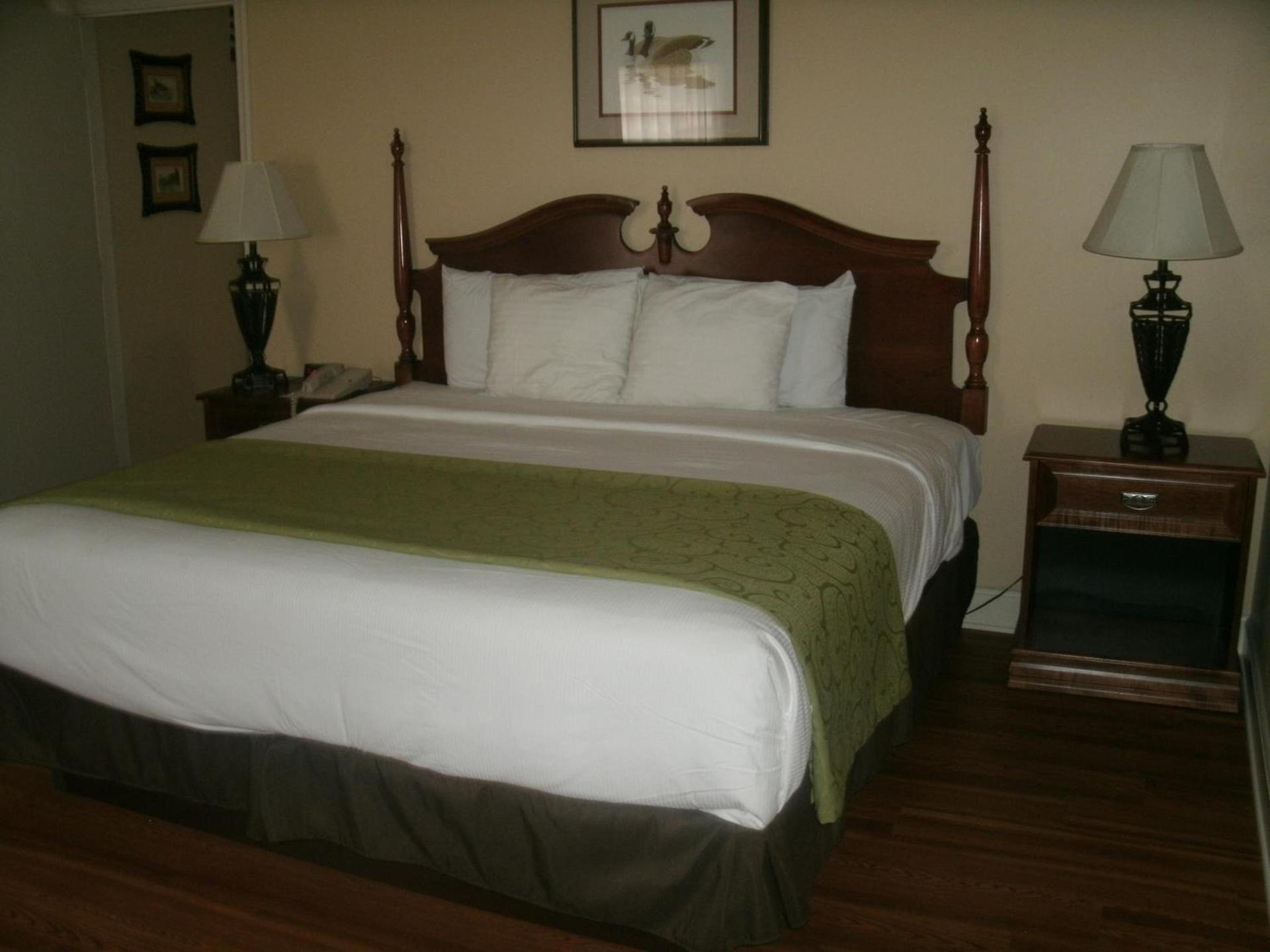 Merry Acres Inn photo 22