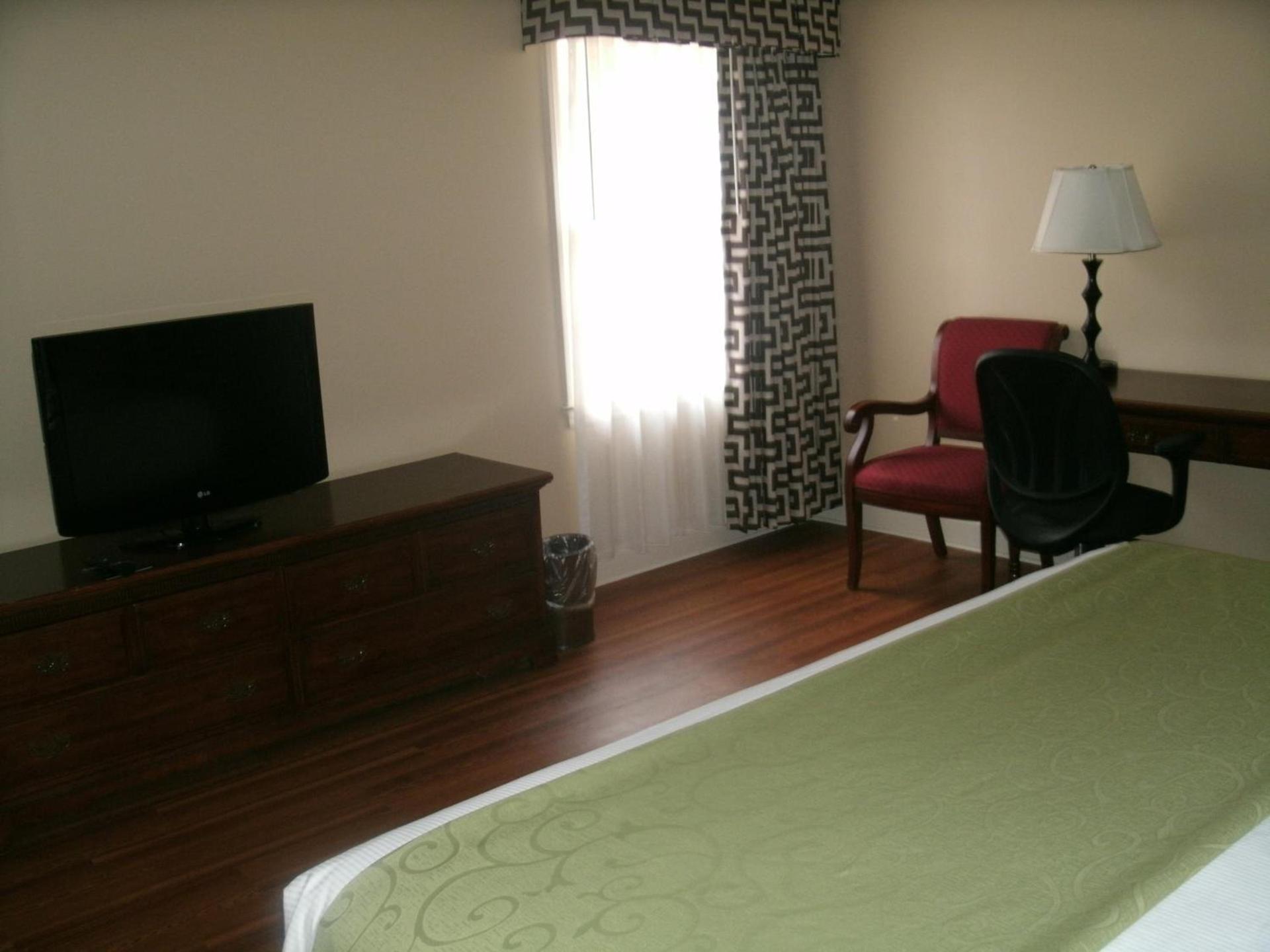 Merry Acres Inn photo 10