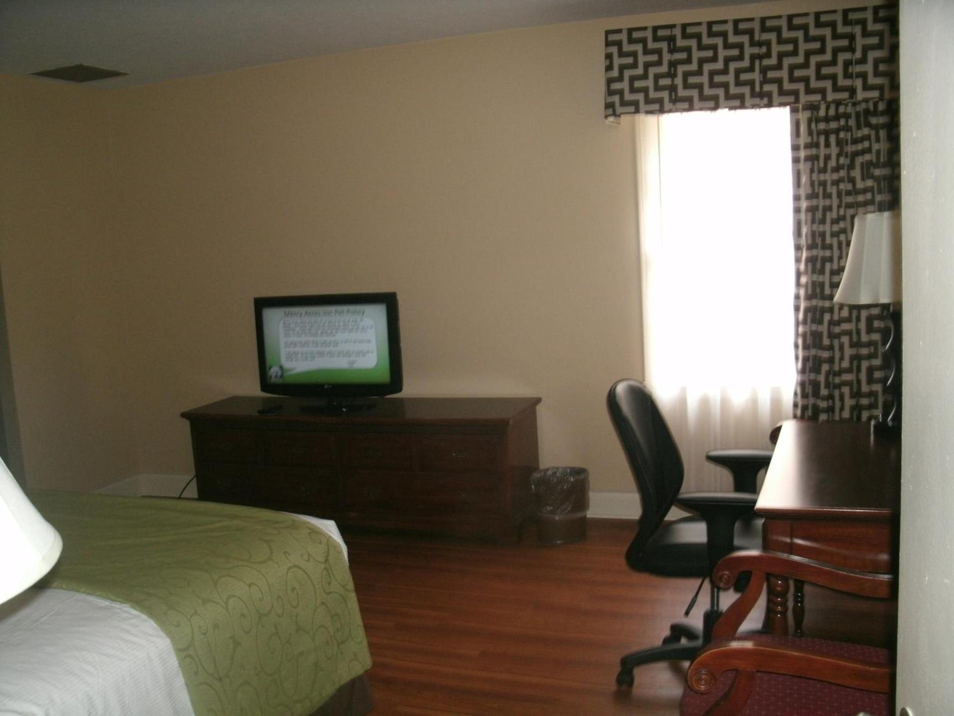 Merry Acres Inn photo 9