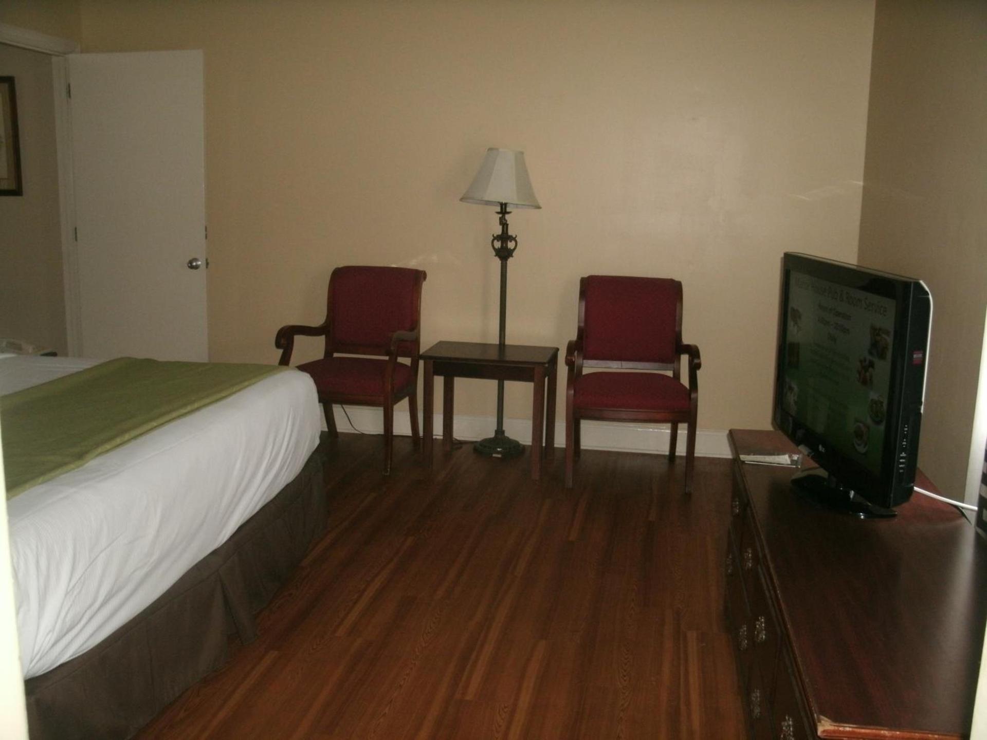 Merry Acres Inn photo 24