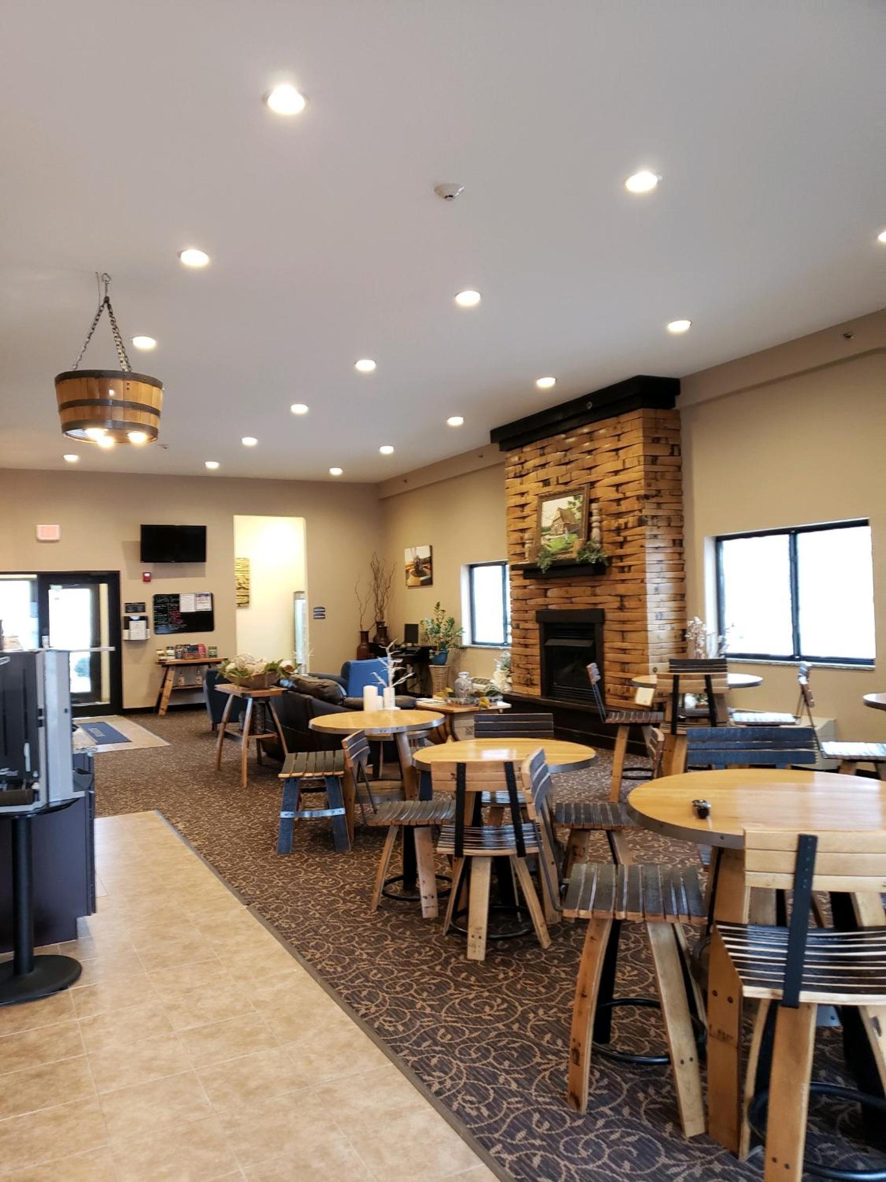 Cobblestone Inn & Suites - Manning photo 5