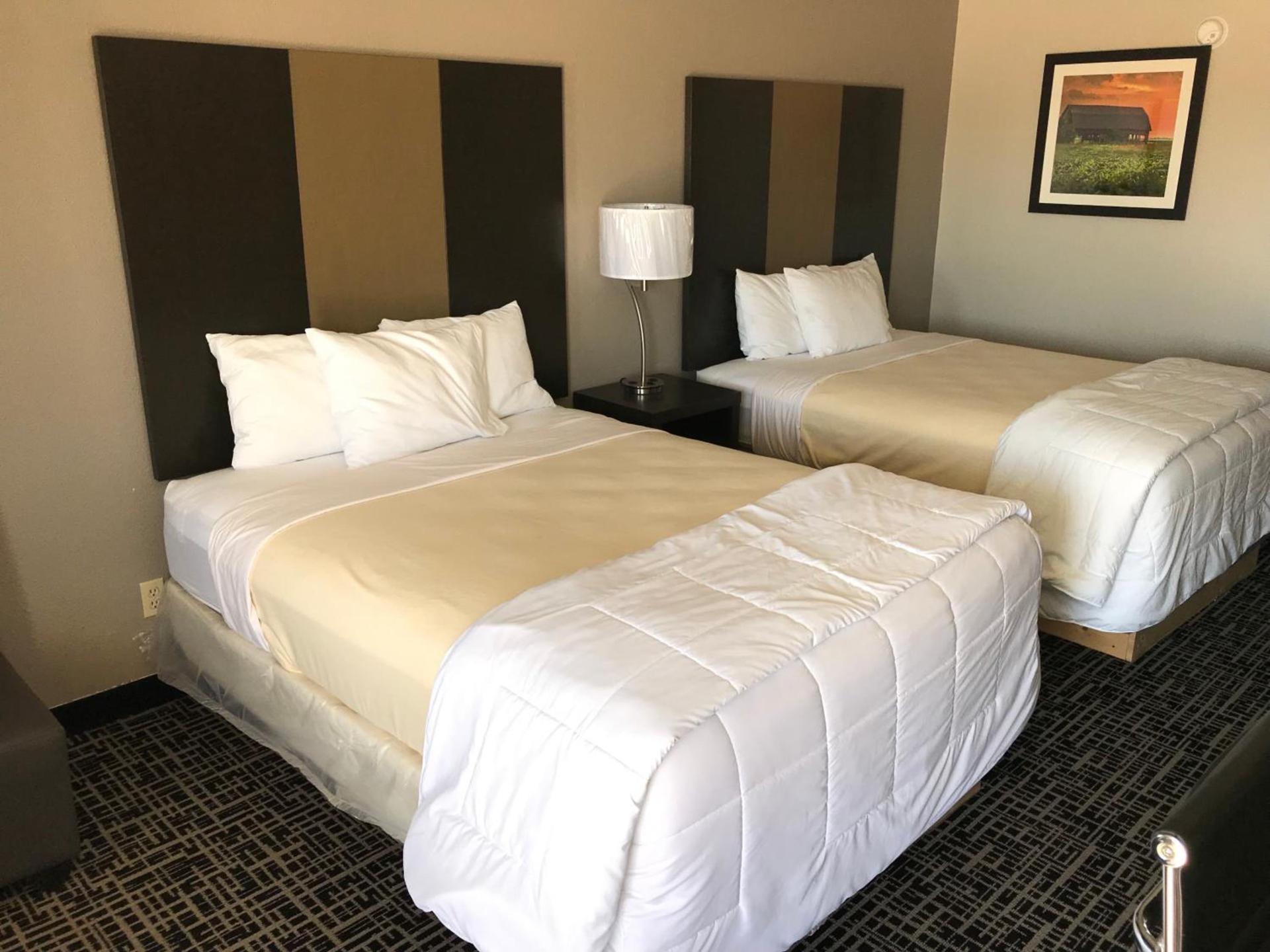 Days Inn by Wyndham Grove photo 26