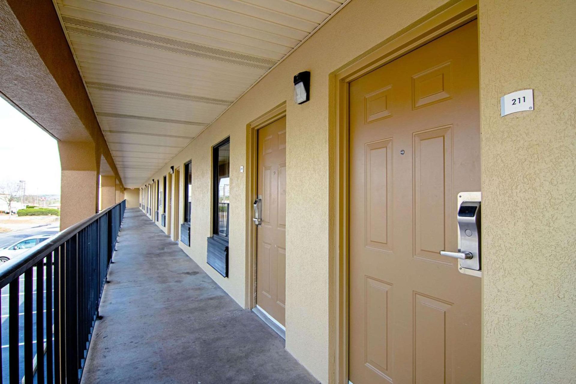 Quality Inn Villa Rica photo 27