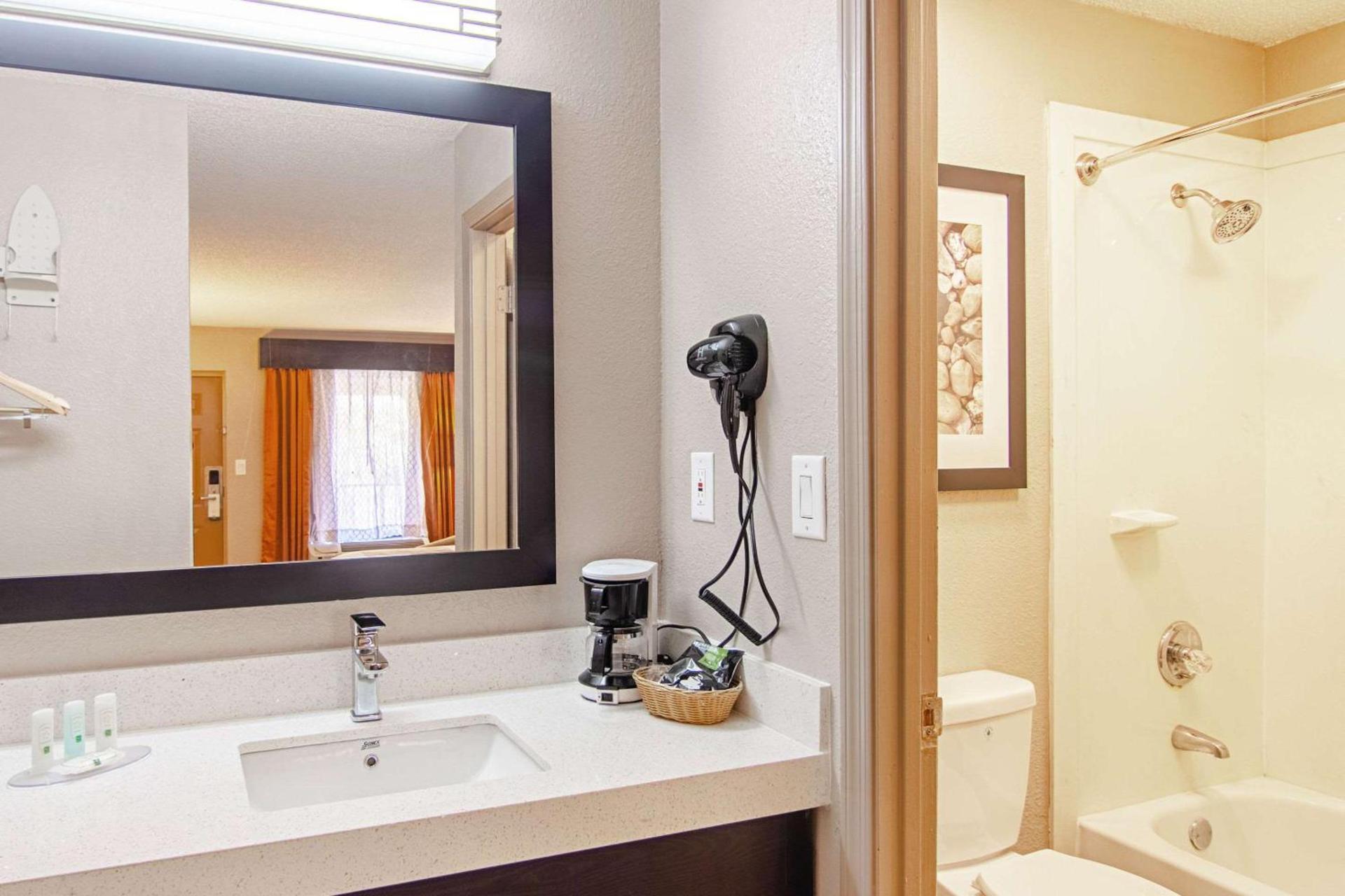 Quality Inn Villa Rica photo 21