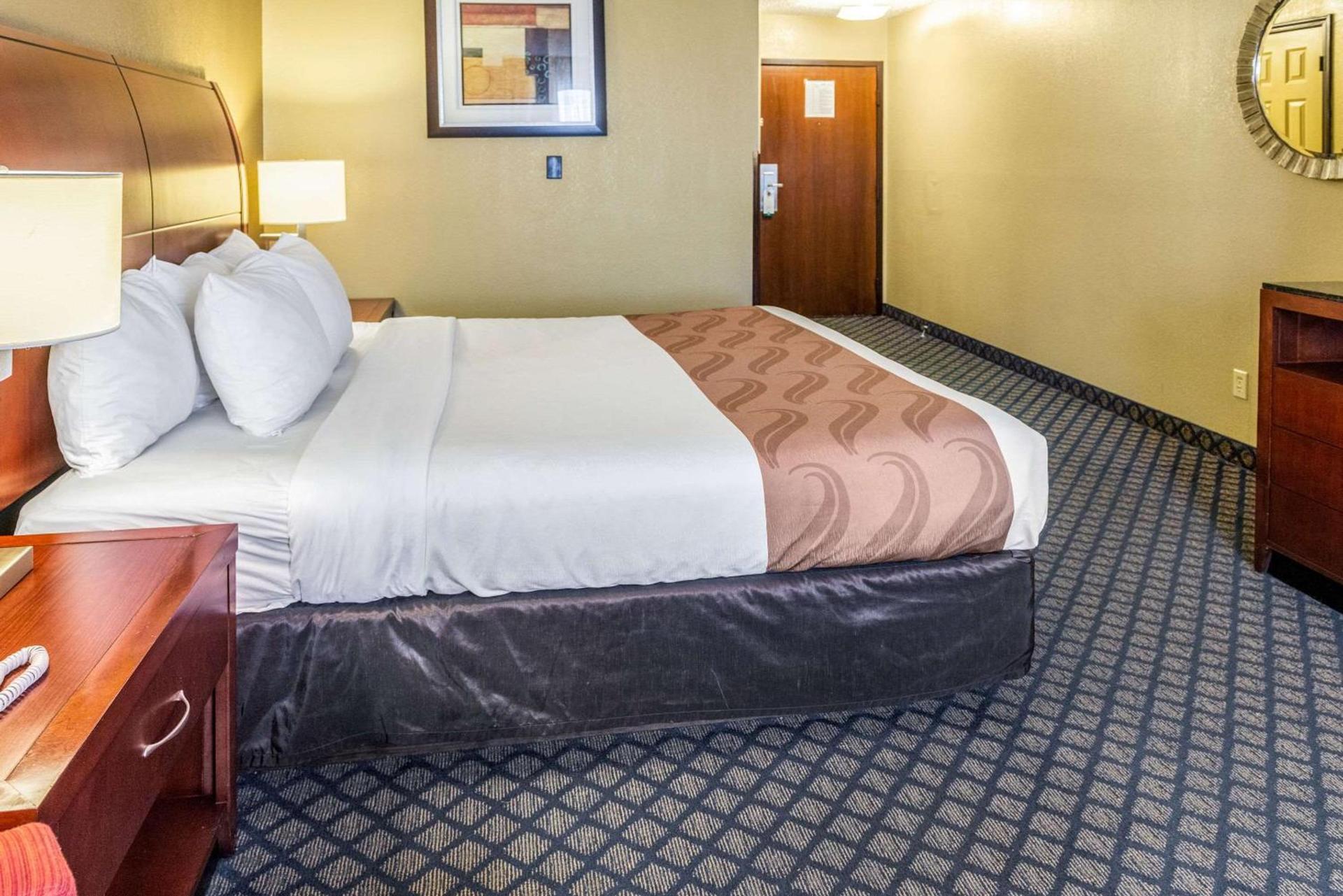 Quality Inn & Suites Seville photo 28