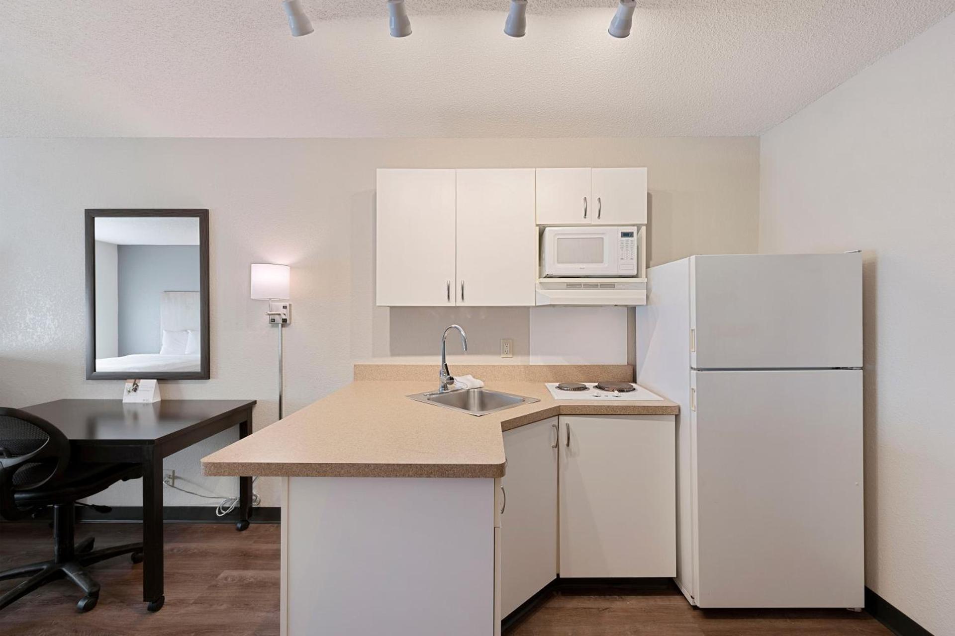 Extended Stay America Select Suites - Charlotte - Tyvola Rd photo 35