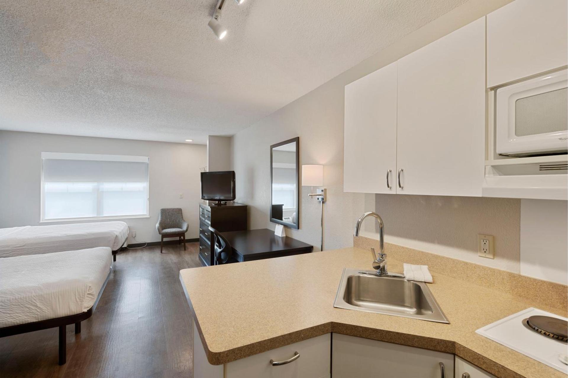 Extended Stay America Select Suites - Charlotte - Tyvola Rd photo 36