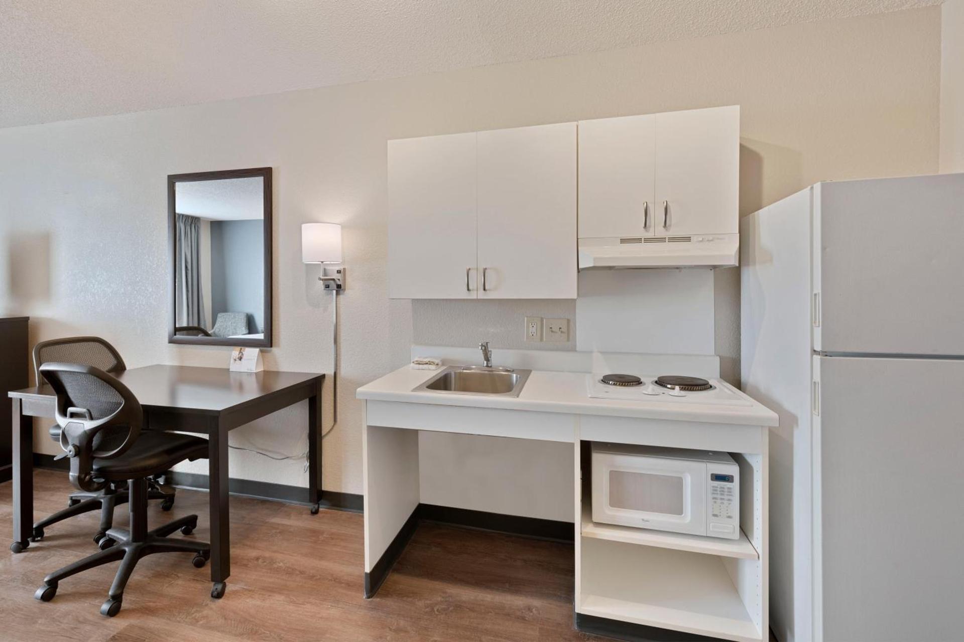 Extended Stay America Select Suites - Charlotte - Tyvola Rd photo 42