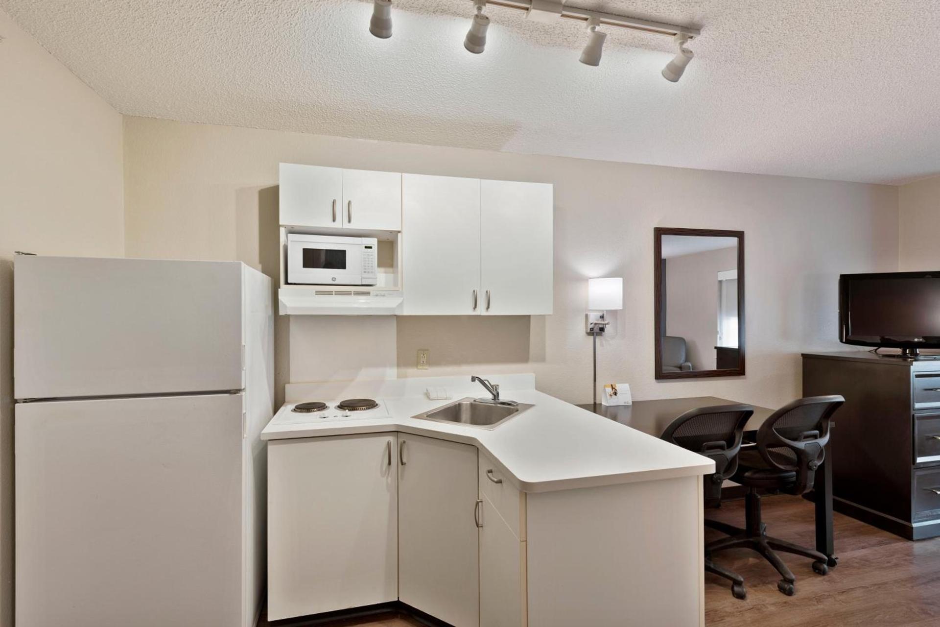 Extended Stay America Select Suites - Charlotte - Tyvola Rd photo 46