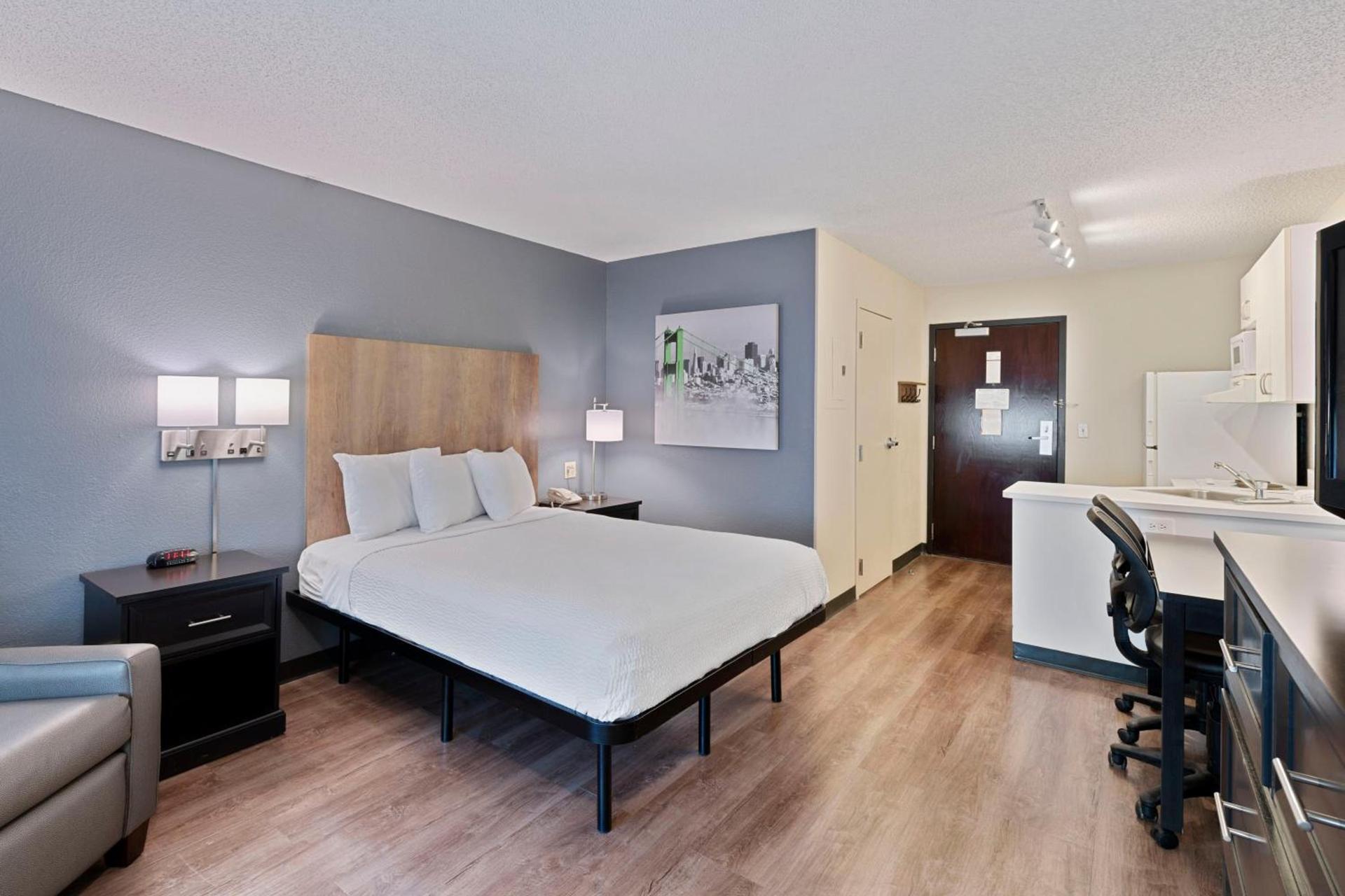 Extended Stay America Select Suites - Charlotte - Tyvola Rd photo 49