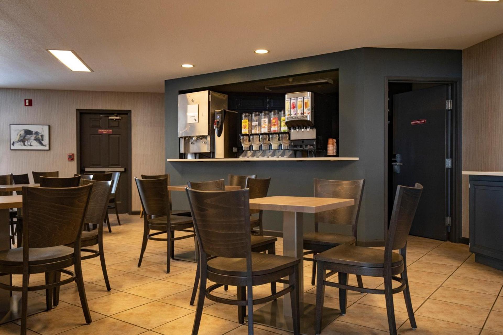 Whitewater Inn photo 13
