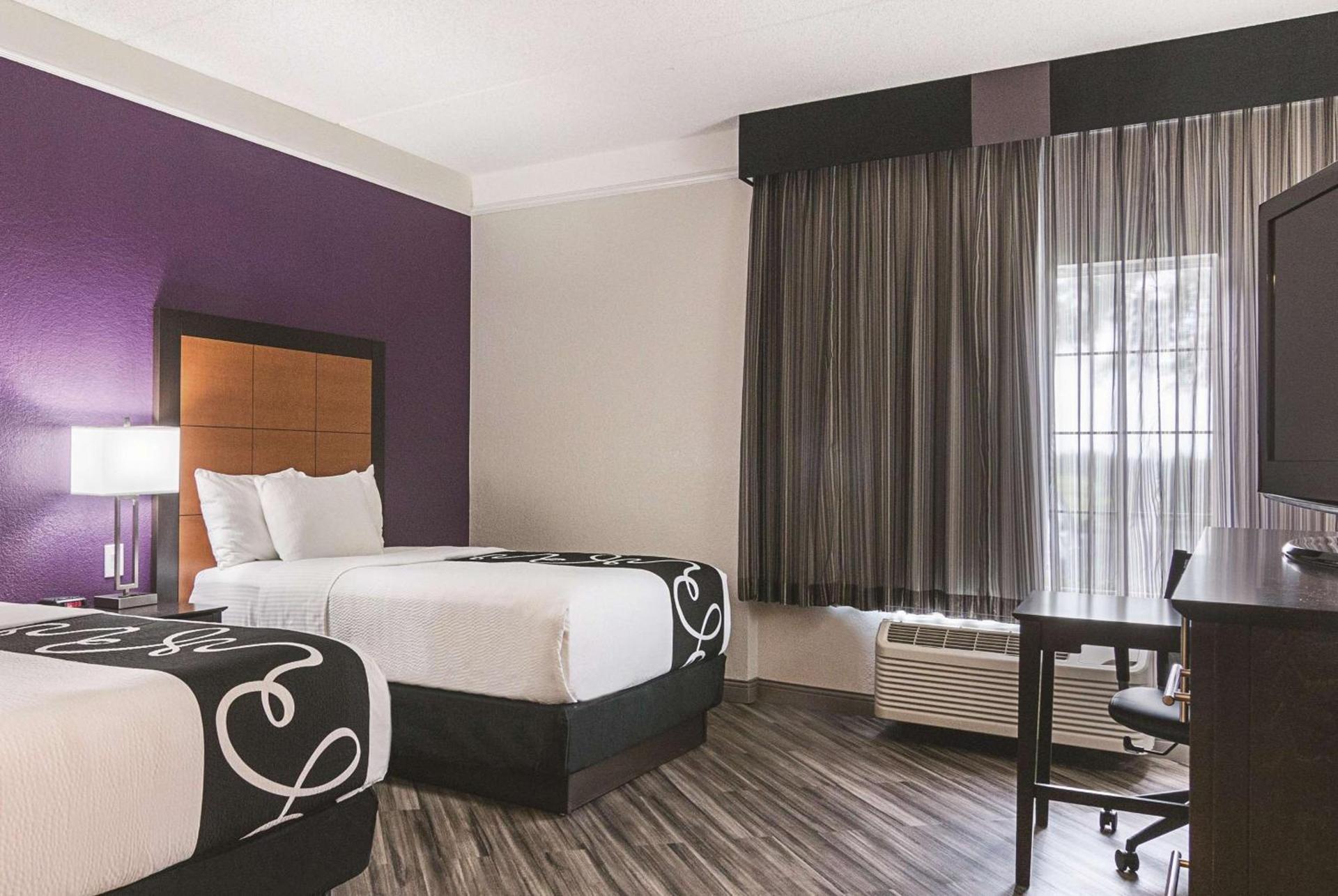 La Quinta by Wyndham Orlando Airport - On Property Food Trucks & Free Airport Shuttle! photo 27