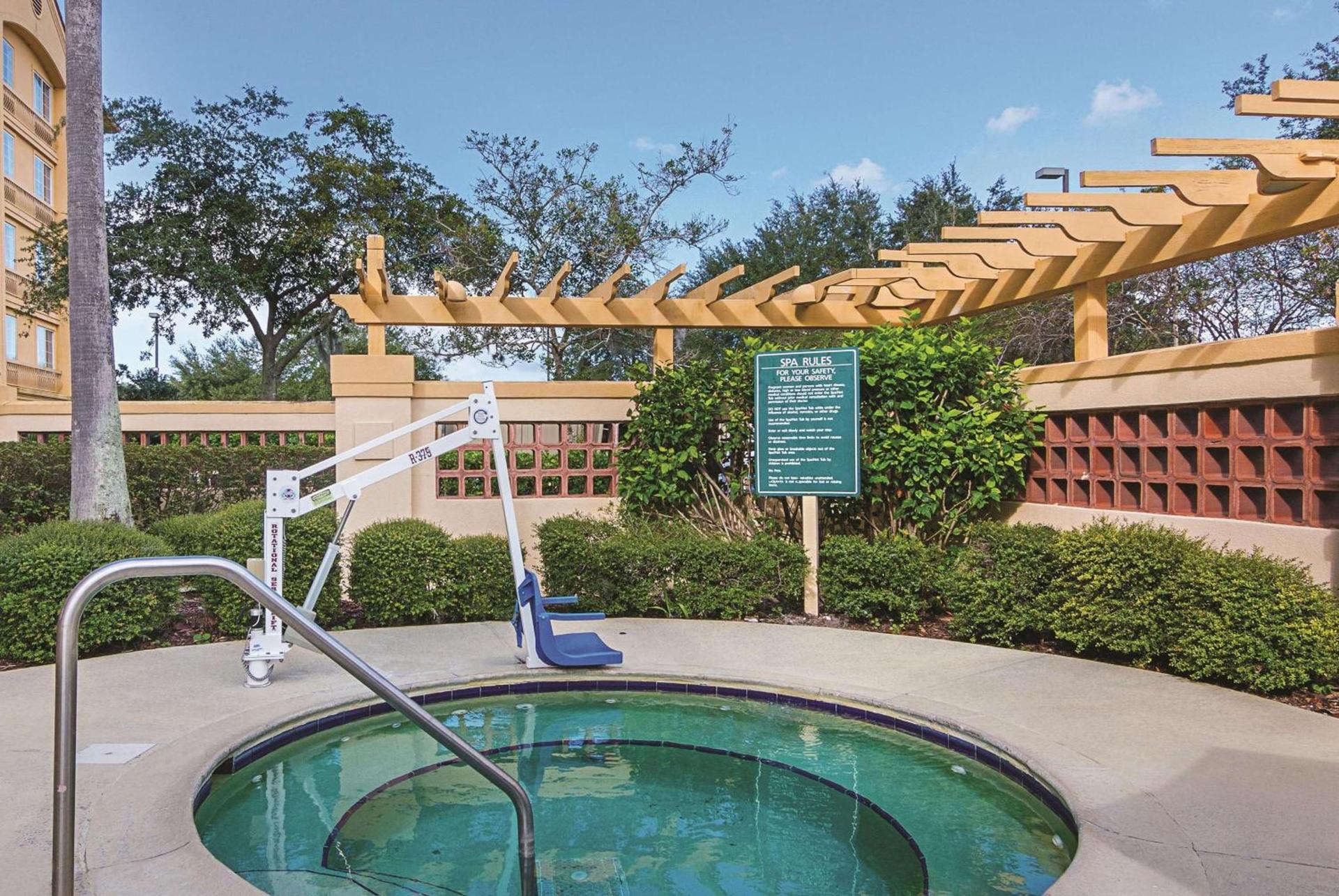 La Quinta by Wyndham Orlando Airport - On Property Food Trucks & Free Airport Shuttle! photo 71