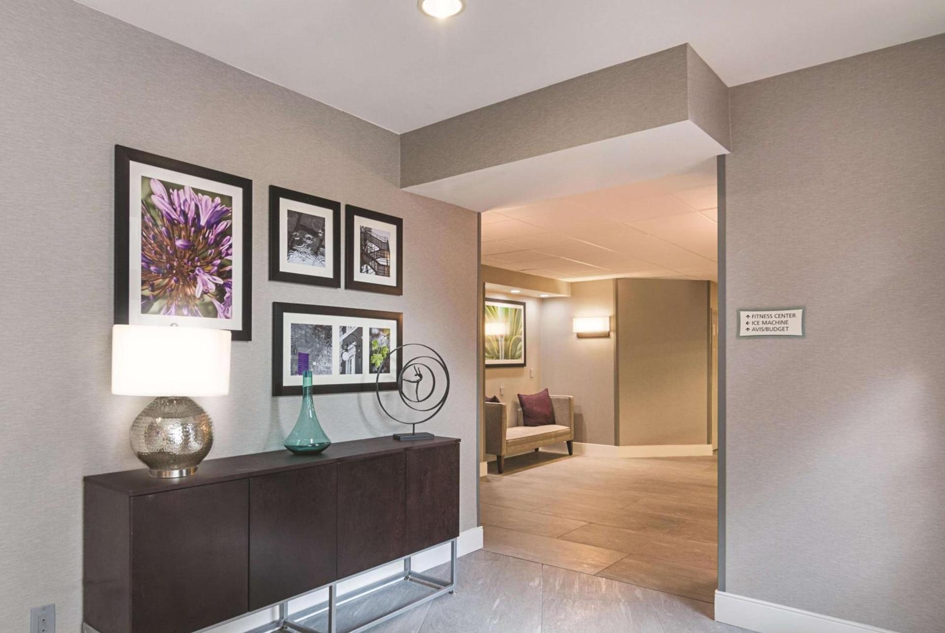 La Quinta by Wyndham Orlando UCF photo 10