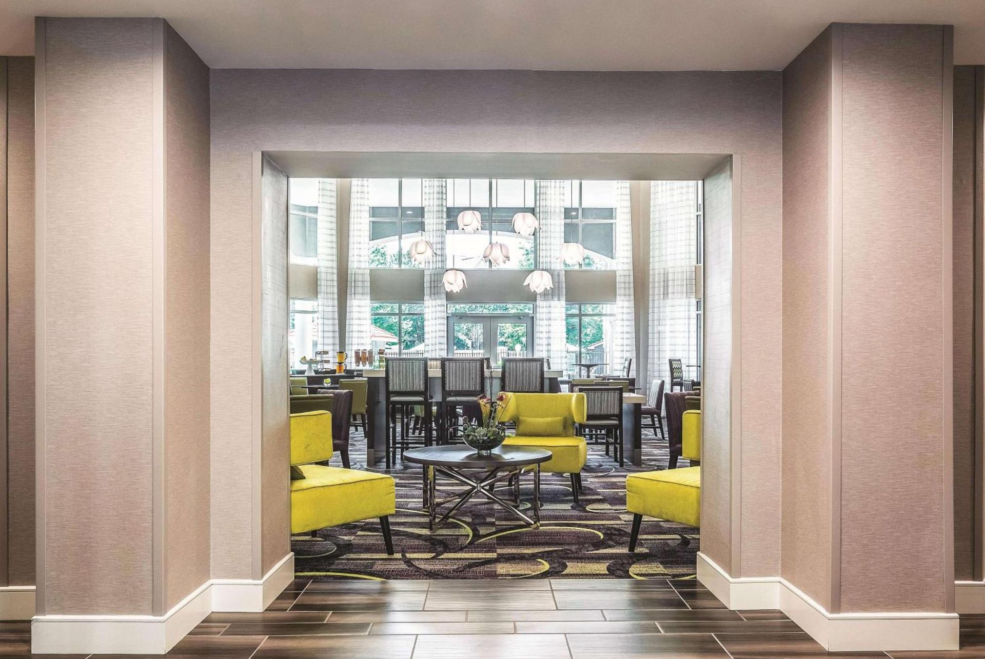 La Quinta by Wyndham Atlanta Perimeter Medical photo 14