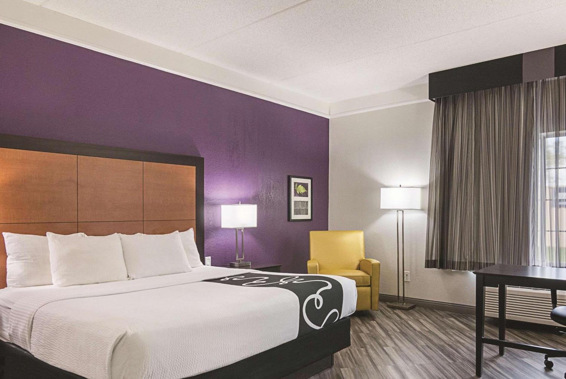 La Quinta by Wyndham Orlando Airport - On Property Food Trucks & Free Airport Shuttle! photo 20