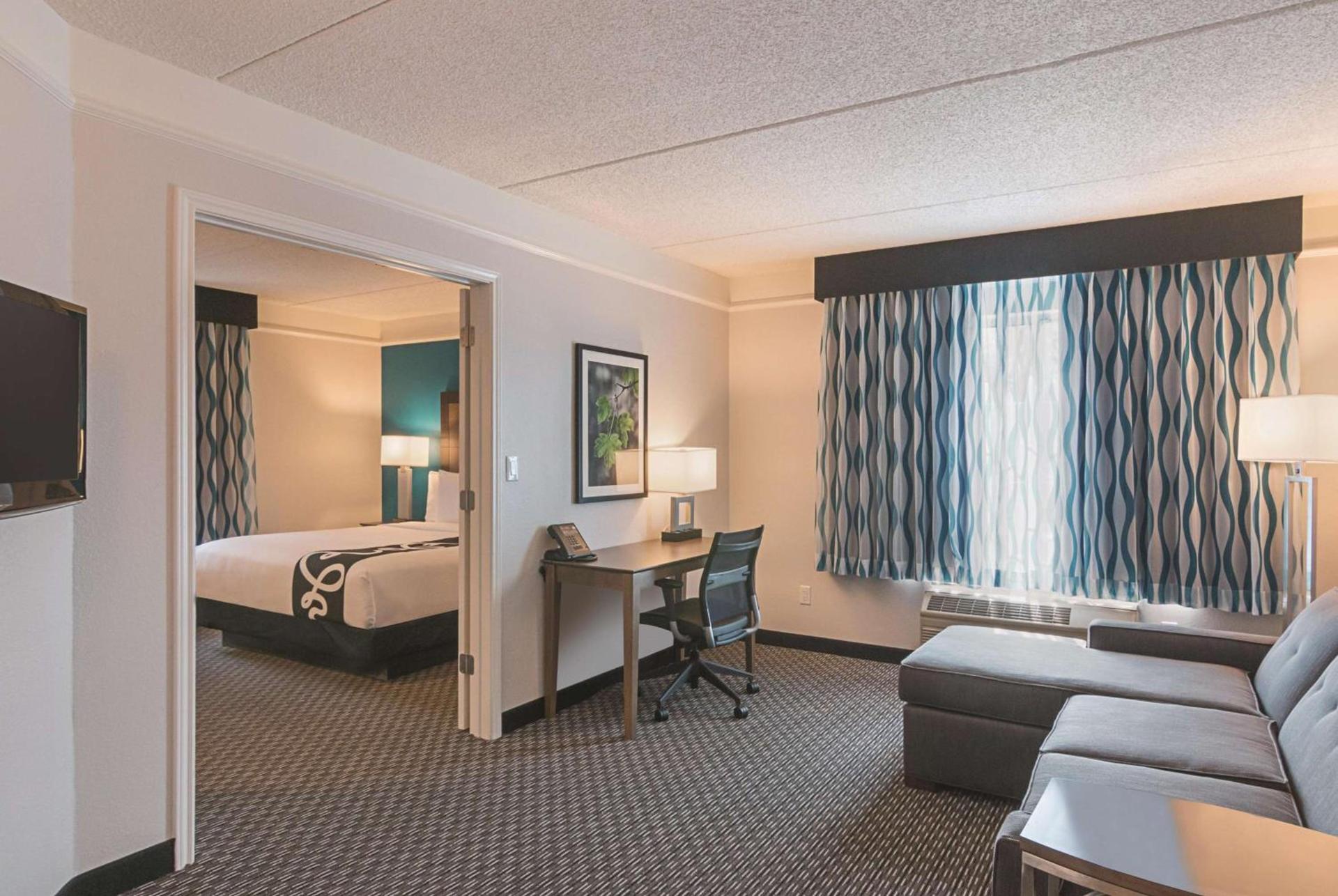 La Quinta by Wyndham Orlando UCF photo 8